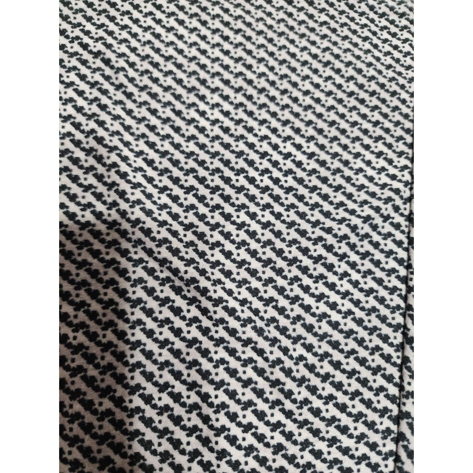 Other LuLaRoe leggings Tall & Curvy size Black & Gray pattern Size 27" / US 4 / IT 40 - 5 Thumbnail