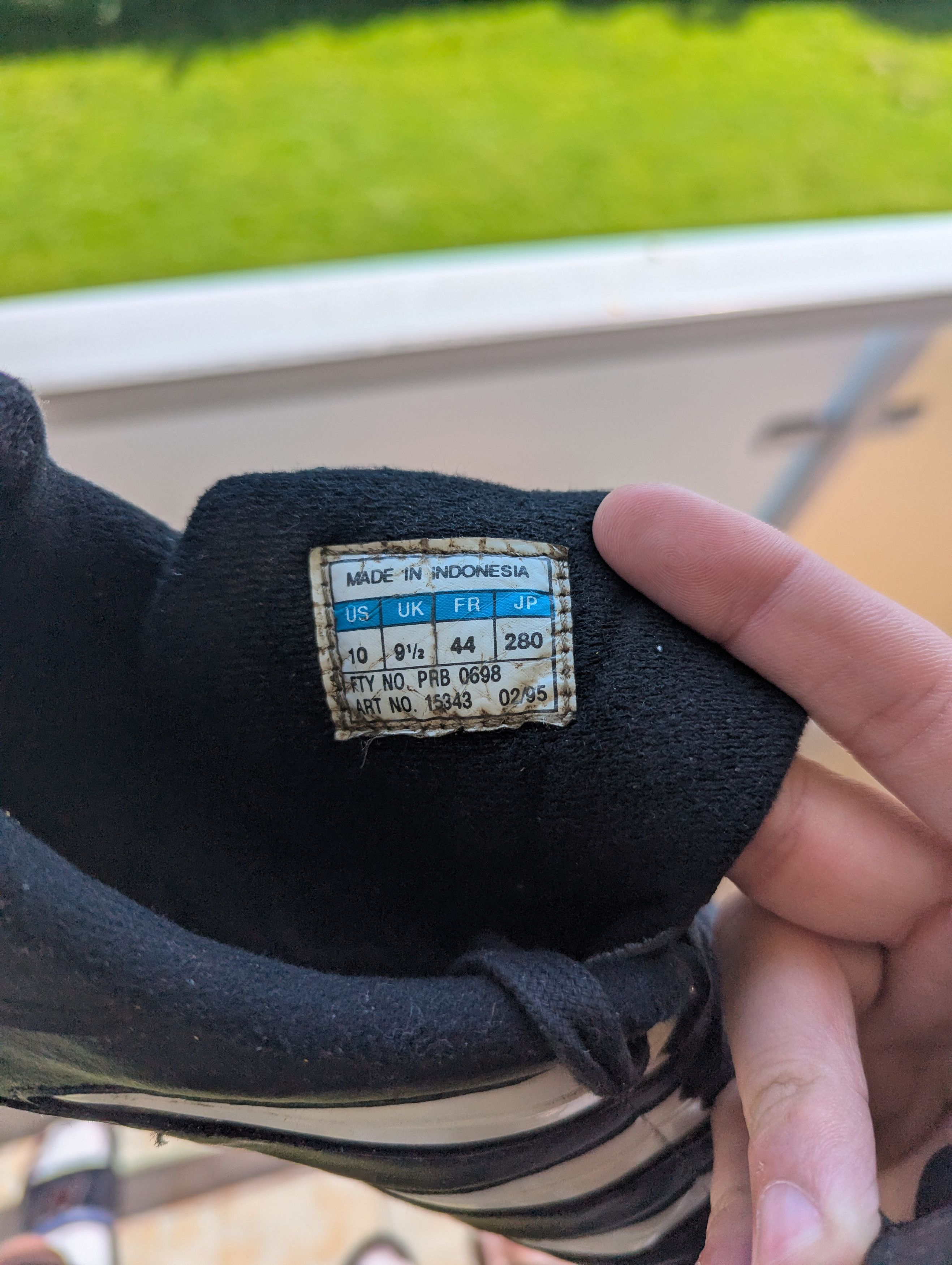 Adidas × Vintage Adidas questra vintage 1995 soccer football boots