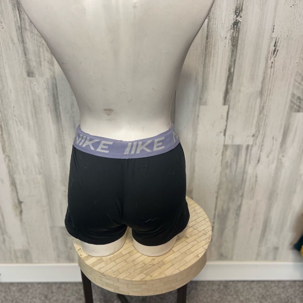 Nike Nike Women’s Black Athletic Shorts with Lavender Logo Waistb Size 25" / US 0 / IT 36 - 3 Thumbnail