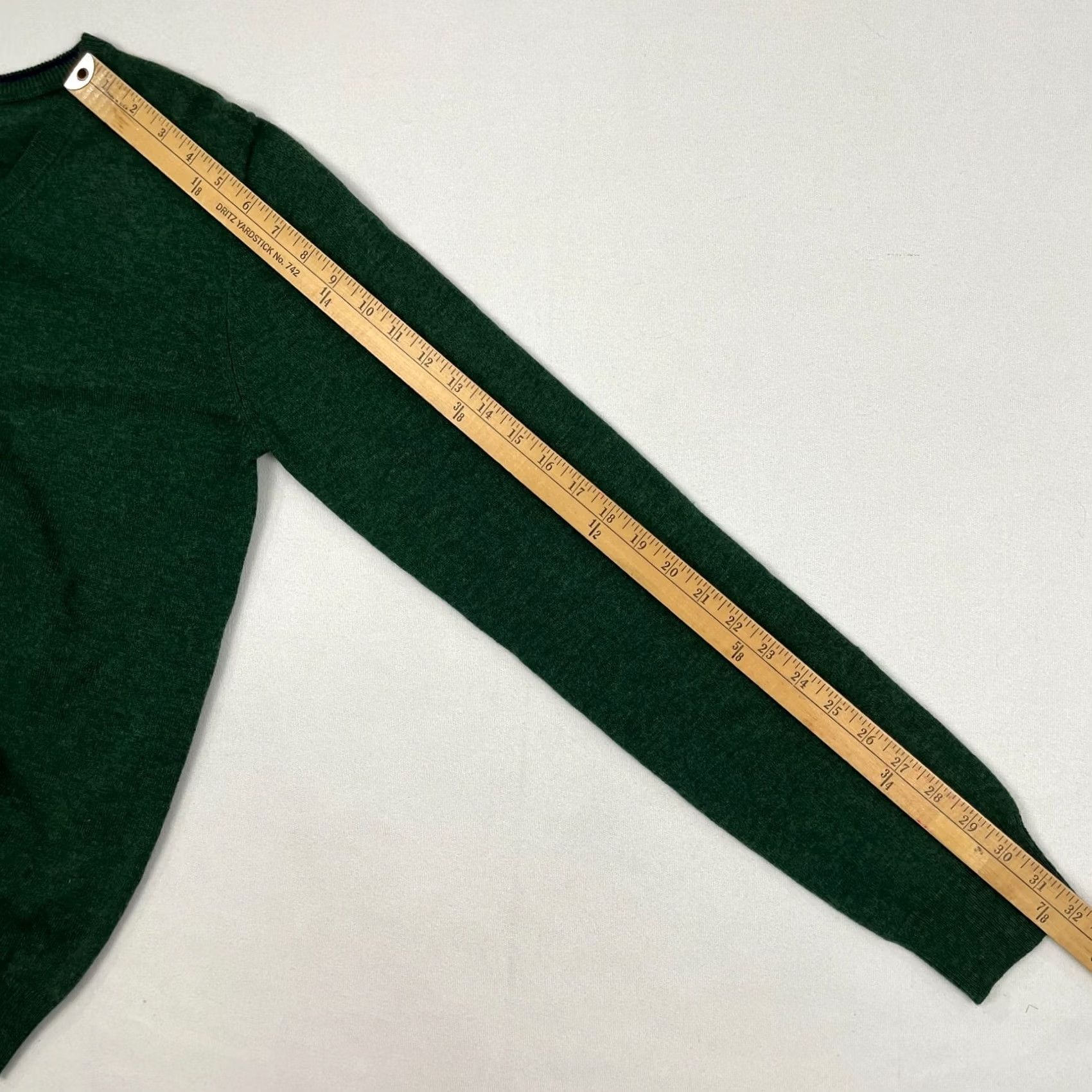 Vintage Emerald Style Lambs Wool Sweater Mens S Green Earth Tone V-Neck Pullover Preppy Size US S / EU 44-46 / 1 - 6 Thumbnail
