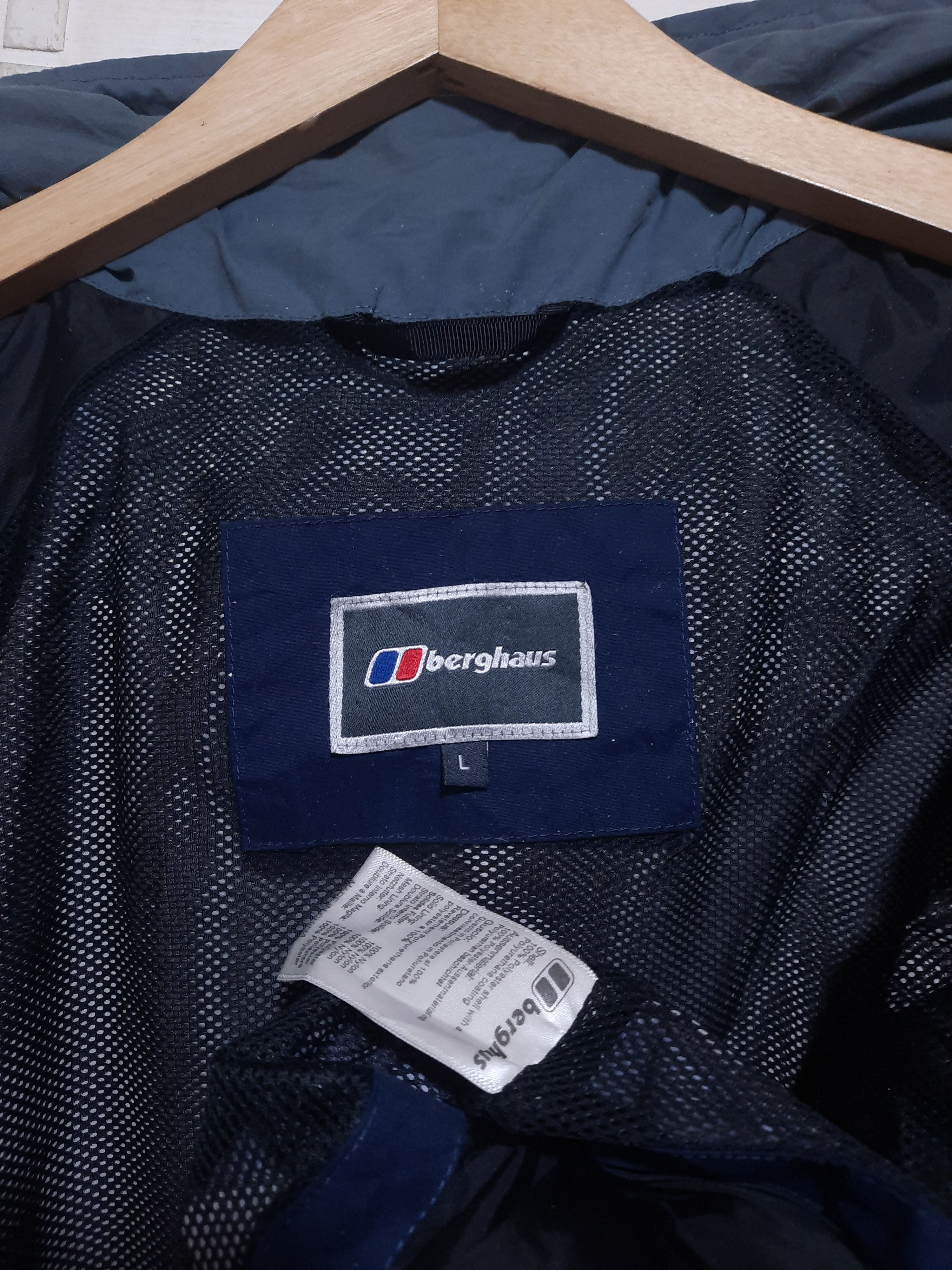Berghaus Berghaus Aquafoil Outdoor Jacket Gorpcore Size US L / EU 52-54 / 3 - 5 Thumbnail