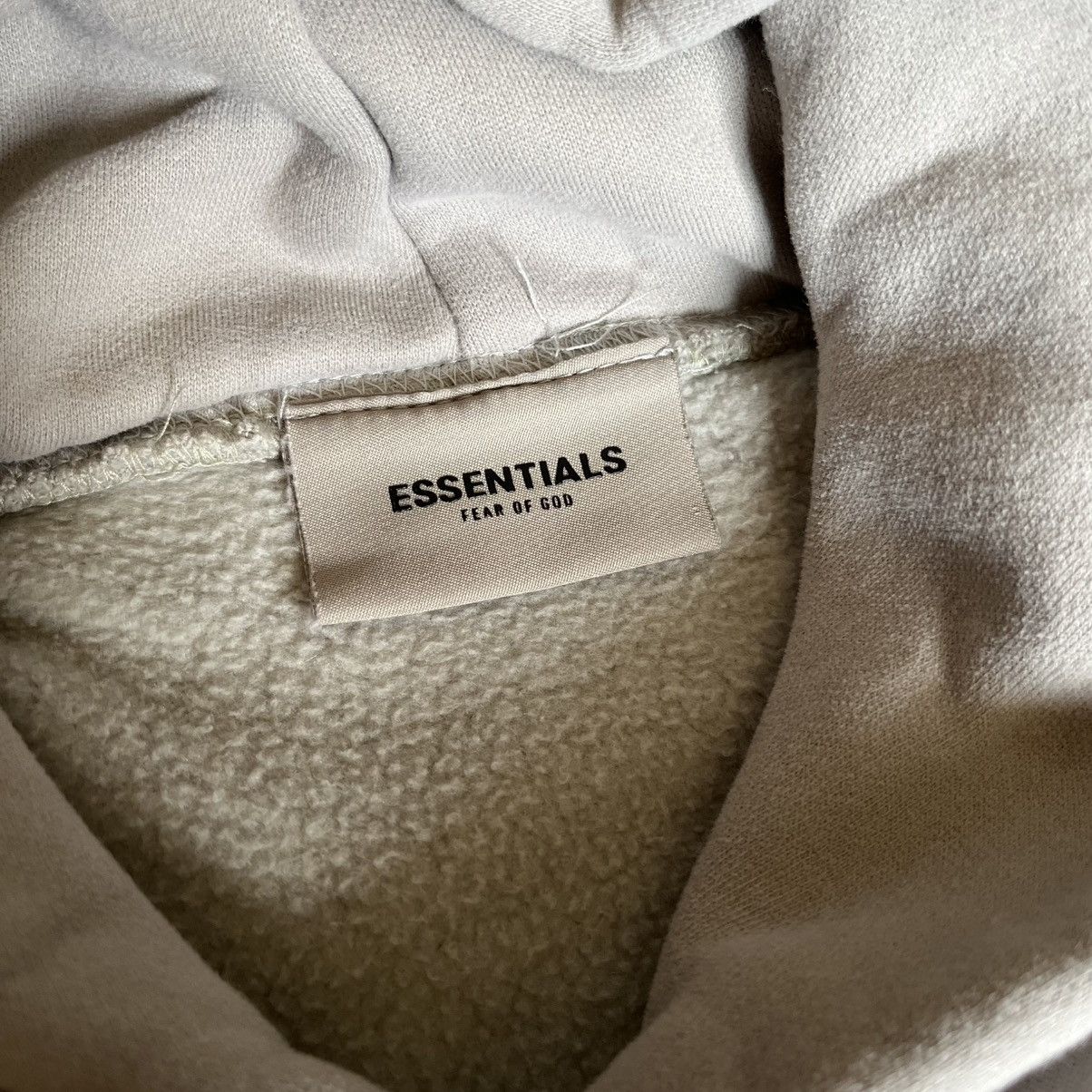 Essentials Fear of God FOG Essentials Pullover Pistachio Hoodie FW/21 Size US M / EU 48-50 / 2 - 8 Thumbnail