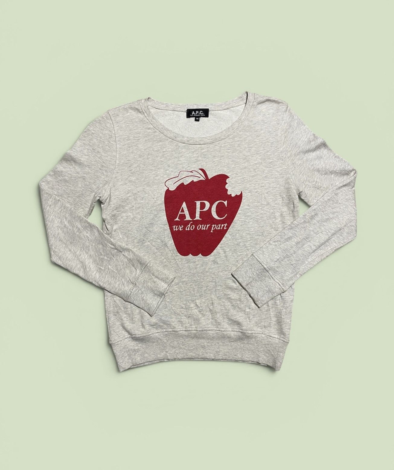 A.P.C. A.P.C Apple Sweatshirt Size XS / US 0-2 / IT 36-38 - 1 Thumbnail