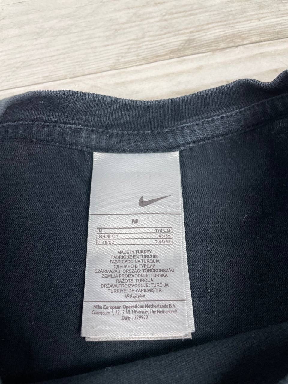 Nike Vintage Nike Swoosh Big Logo T-Shirt 00S Size US M / EU 48-50 / 2 - 4 Thumbnail