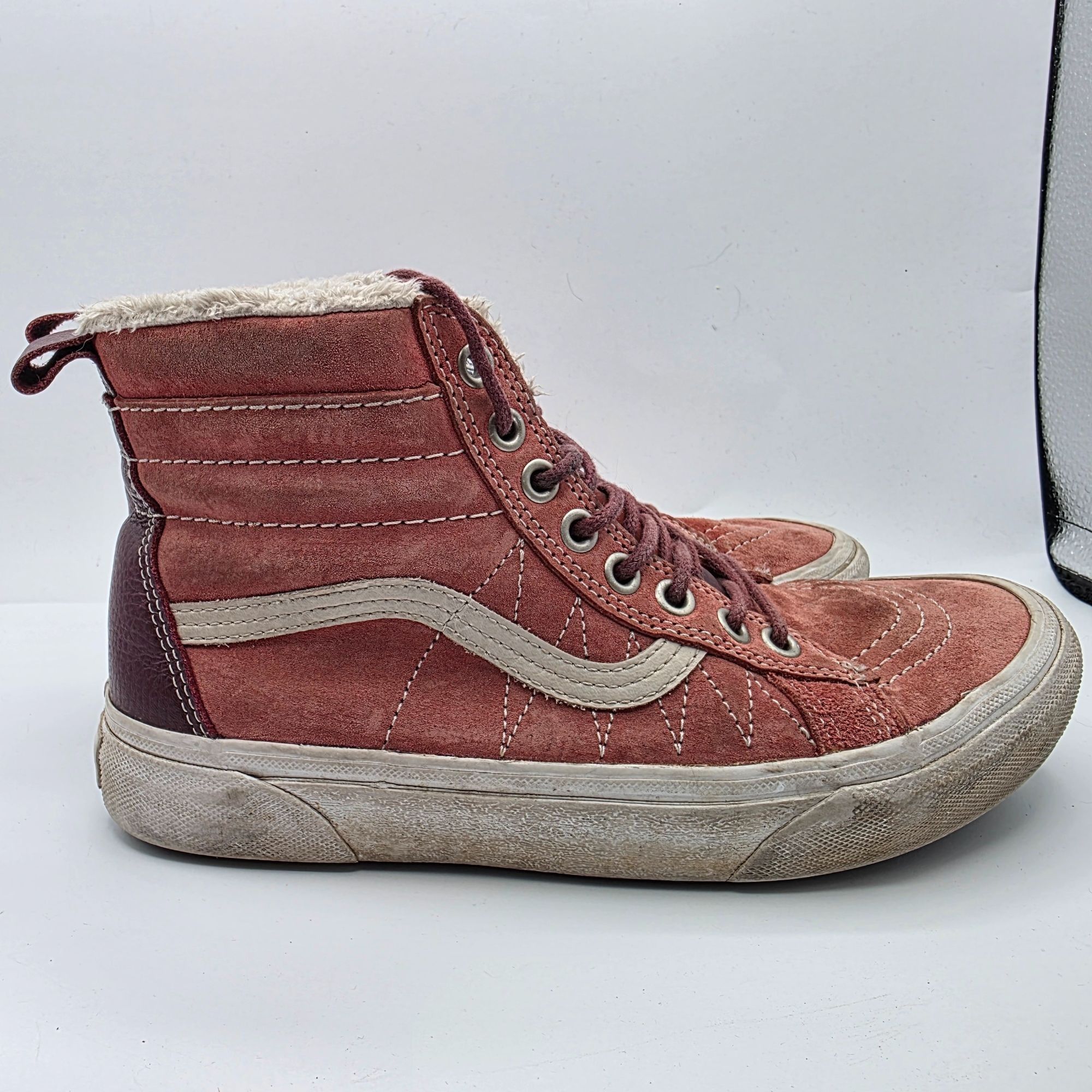 Vans Vans Sk8 Hi Top MTE Womens Size 7 Red Shoes Scotchgard Outdo Size US 7 / IT 37 - 12 Thumbnail
