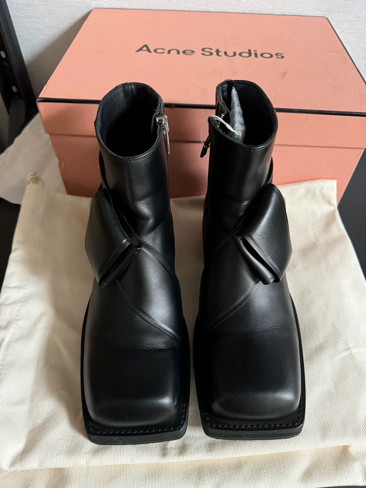 Acne Studios Acne Studios Black Small Square Toe Bow Zipper Boot Size US 6.5 / IT 36.5 - 4 Thumbnail