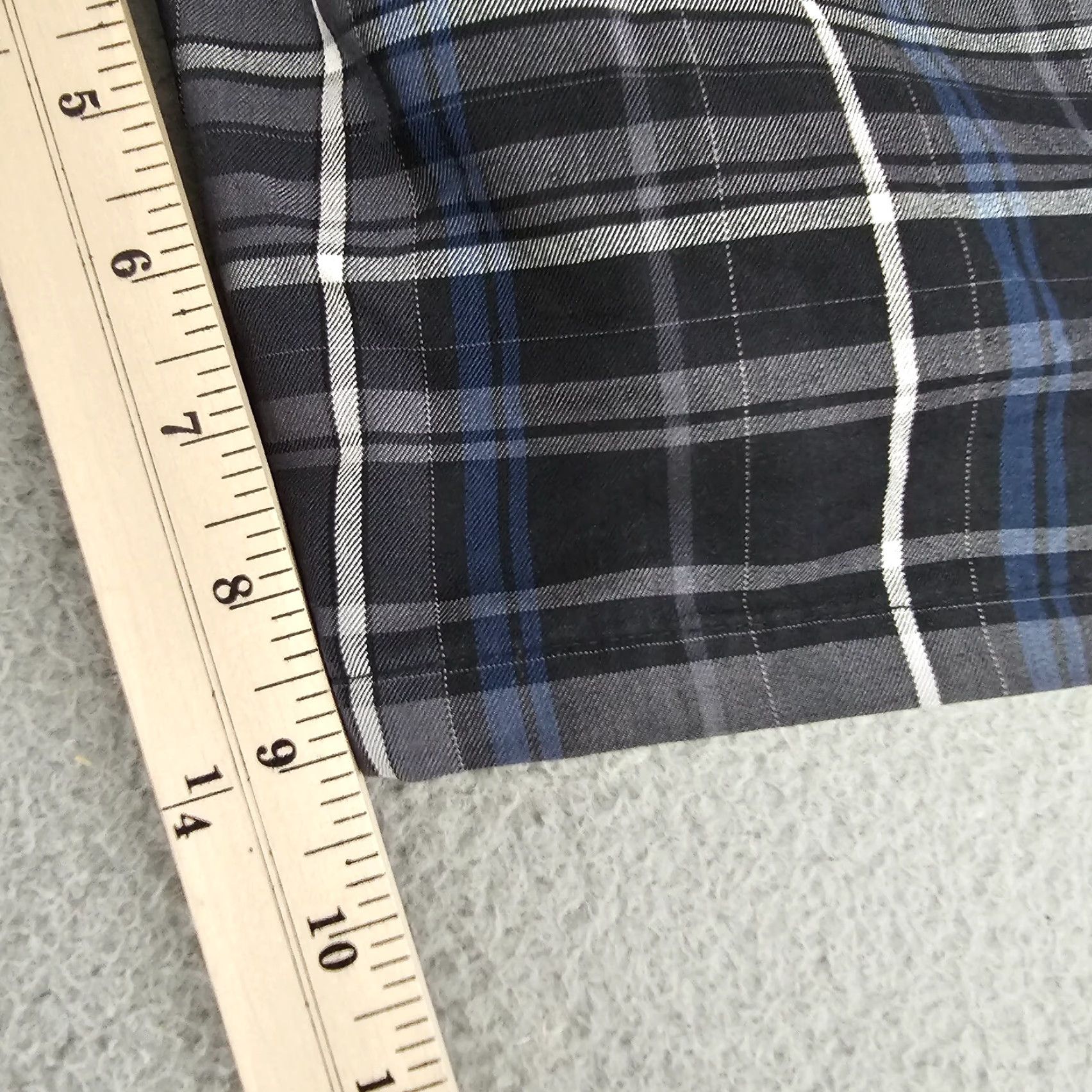 Hurley Hurley Mens Shorts 39 Gray Plaid Flat Front Chinos Outdoor Casual Travel Belt Loops Logo 39in Regular Polyester Breathable Quick Dry Size US 39 - 5 Thumbnail