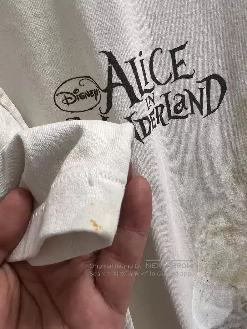Saint Michael Saint Michael Disney Alice in Wonderland TEE. Size US L / EU 52-54 / 3 - 8 Thumbnail