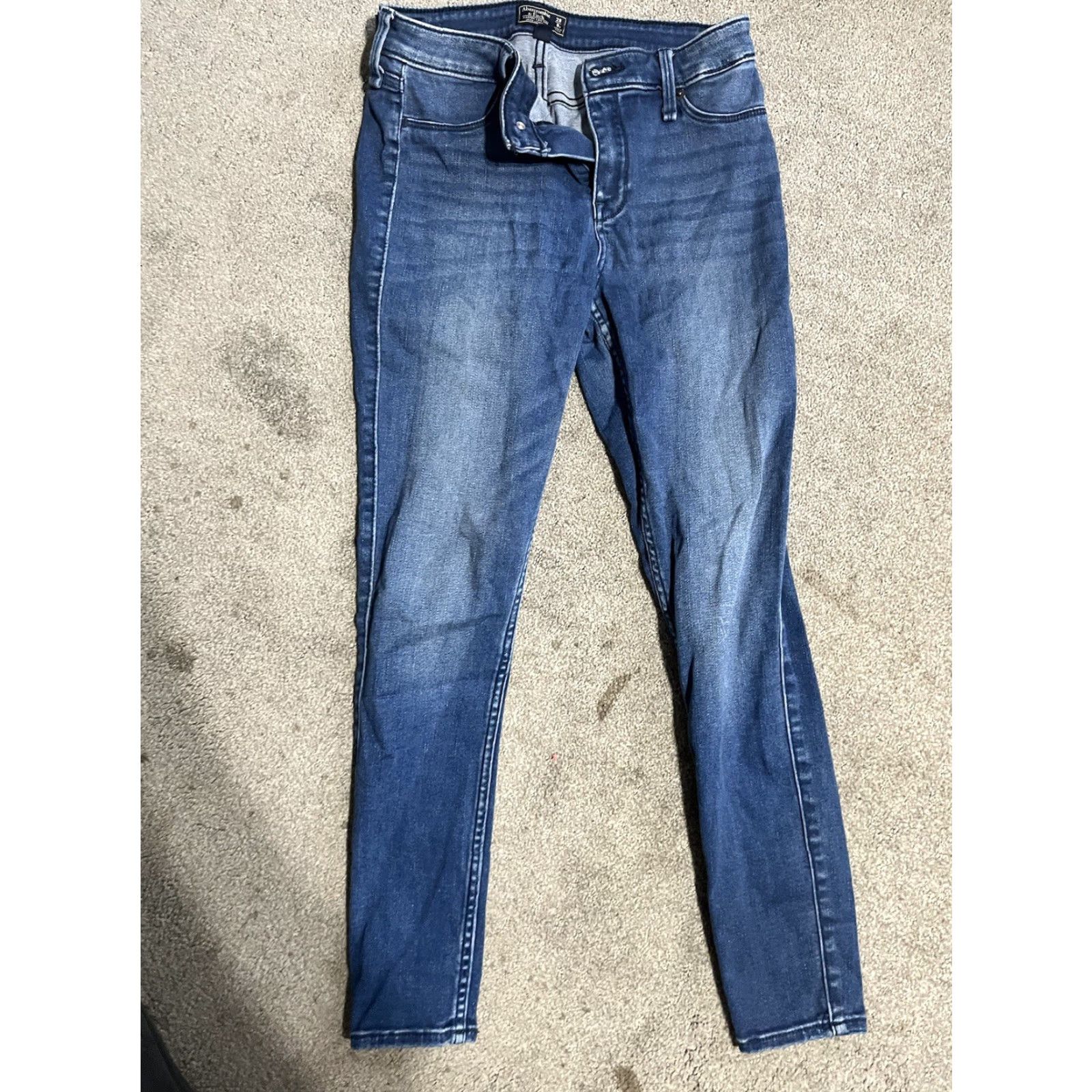 Abercrombie & Fitch Abercrombie & Fitch Jeans Womens 6 Skinny Blue 28 Inseam 28 A&F Super Skinny Denim Cotton Dark Solid Pockets Modern Classic American Size 28" / US 6 / IT 42 - 3 Thumbnail