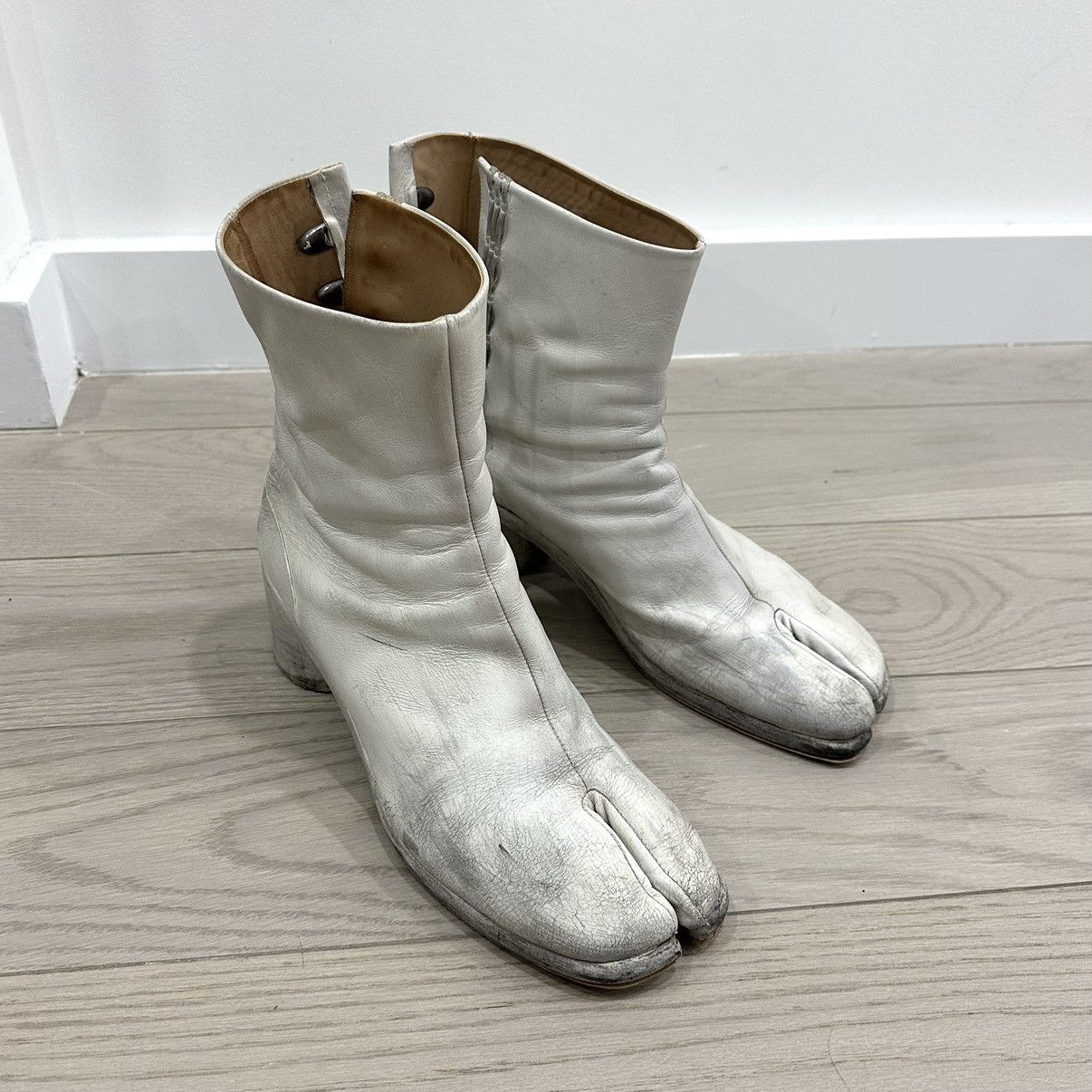 1*0様 Maison Margiela Tabiブーツ ホワイトグレースウェー s-l1200.jpg