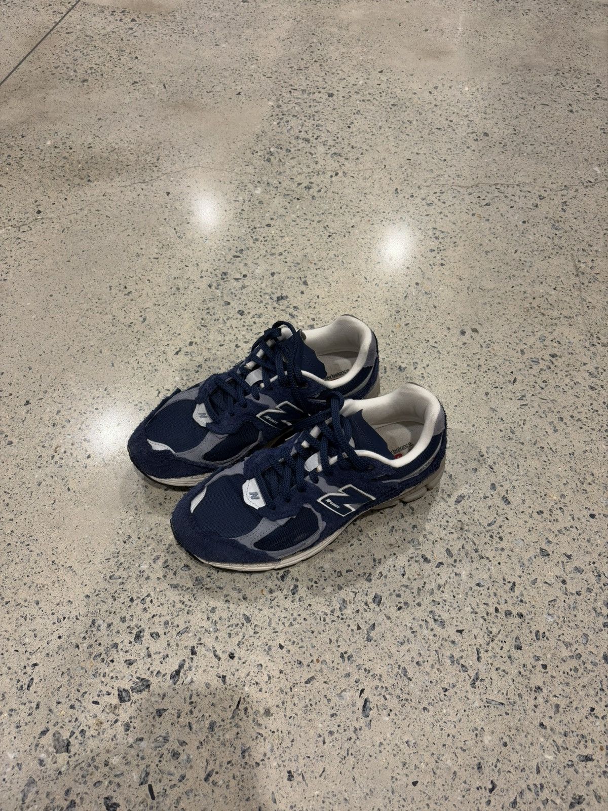 New Balance 2002R Navy Blue New Balance Size US 9 / EU 42 - 6 Thumbnail
