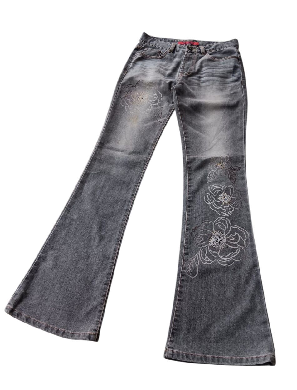 Designer G. Jon flower tattoo flare jeans Size US 28 / EU 44 - 1 Thumbnail