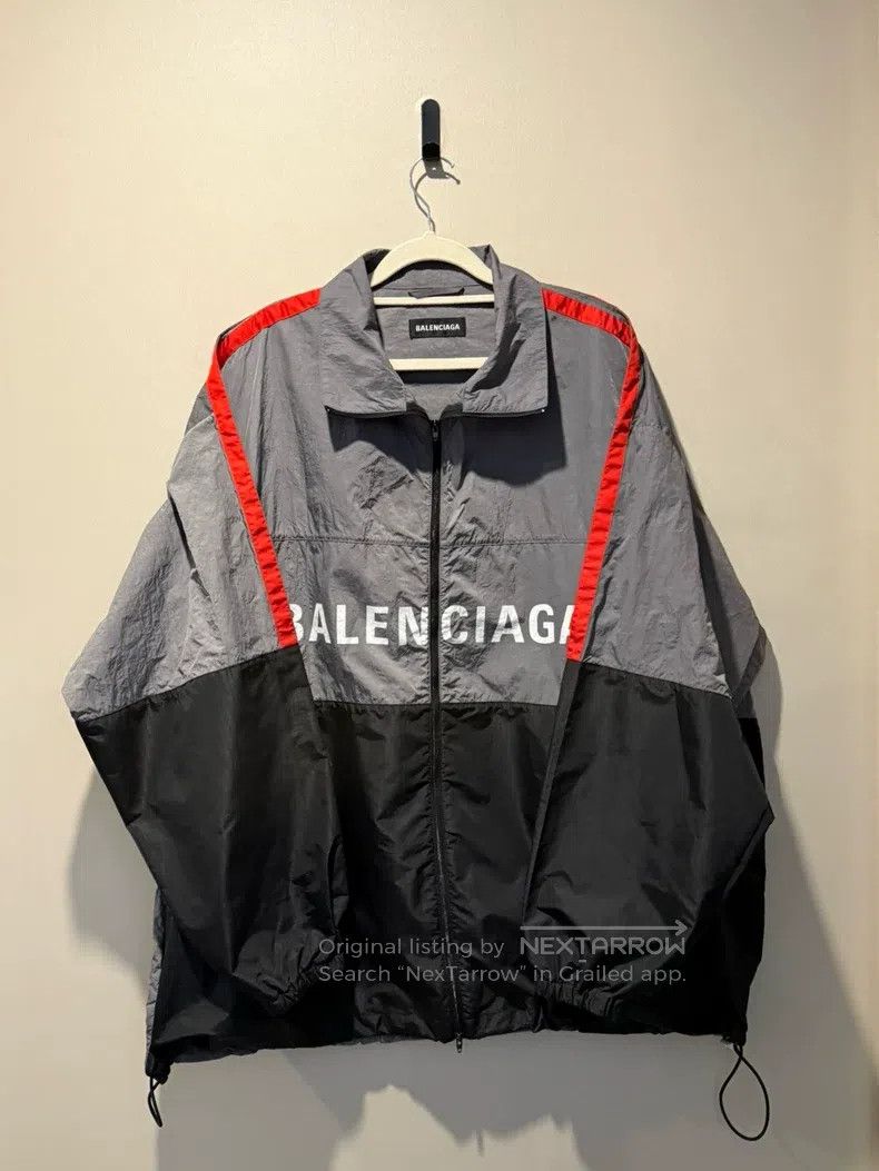 Balenciaga Balenciaga Logo printed zip-up high-neck long-sleeve jacke Size US S / EU 44-46 / 1 - 1 Thumbnail