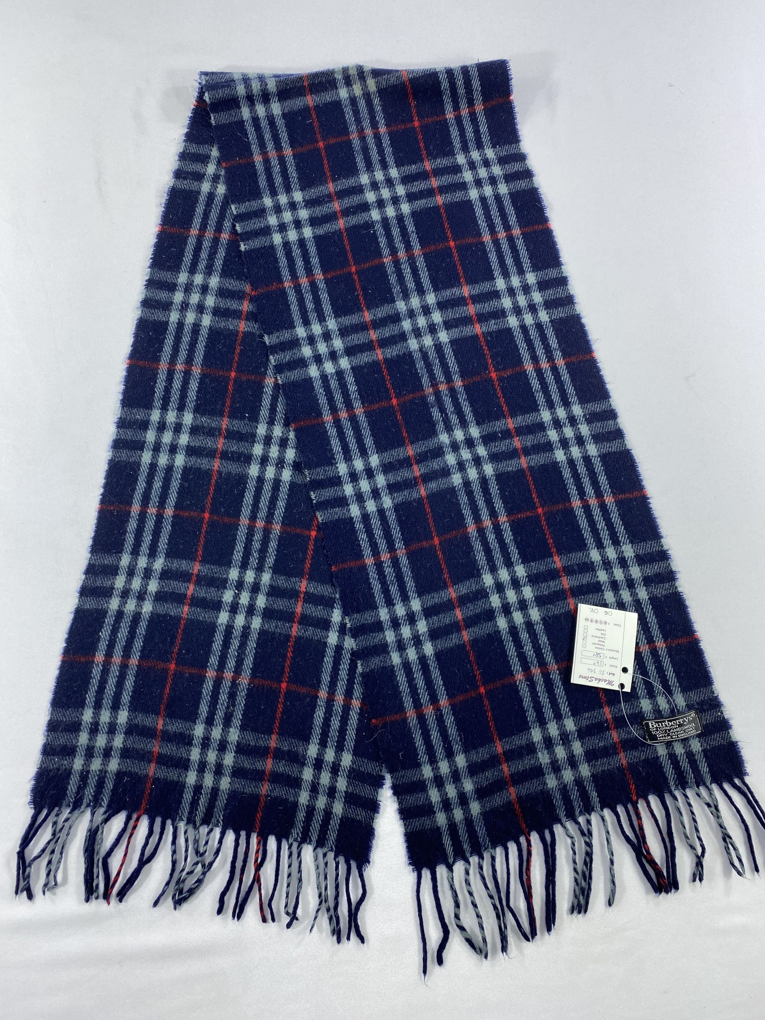 Burberry Burberry Scarf / Muffler / Neckwear Size ONE SIZE - 6 Thumbnail