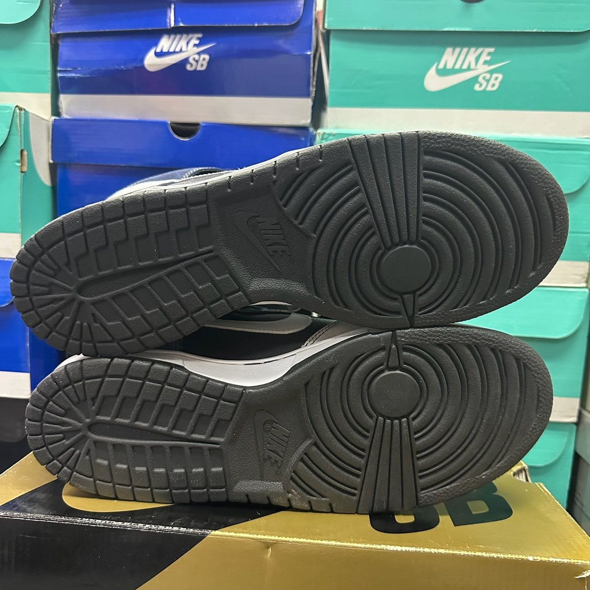 Nike Size 10.5 - Nike Dunk Pro SB High Un-Futuras Size US 10.5 / EU 43-44 - 5 Thumbnail