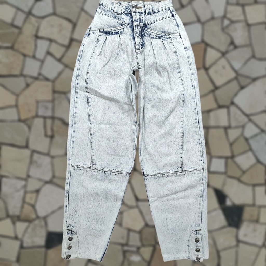 Denime VINTAGE NUOVO Jeans Denim Light Blue 80s Retro 90s Womens 1 24 in Tapered Pleated 27 in Inseam Slim Fit 100% Cotton Snap Button Closure Size 42" / US 20 - 1 Thumbnail