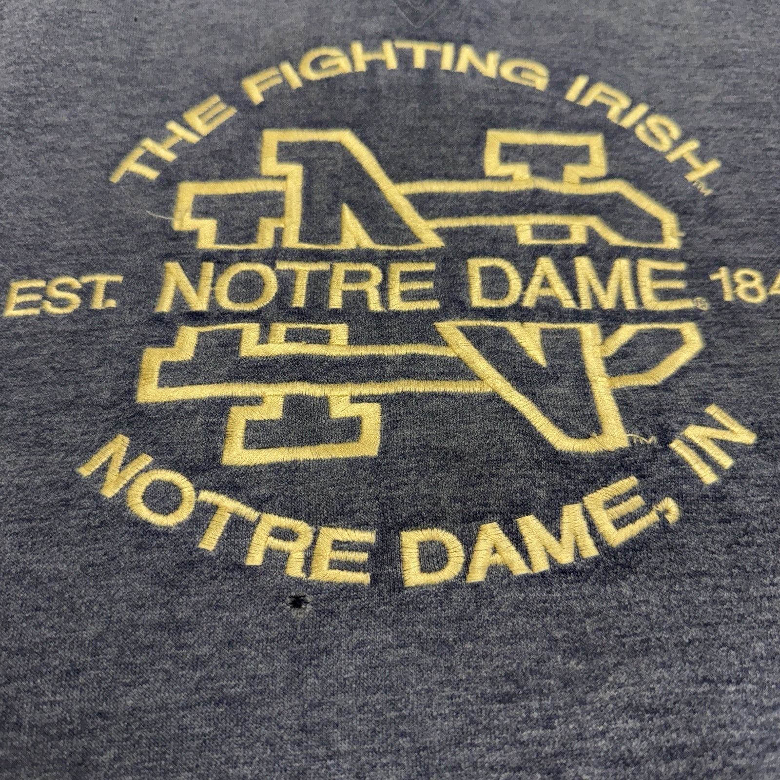 Vintage Vintage Notre Dame Sweatshirt Mens Large 24x27 Fighting Iris Size US L / EU 52-54 / 3 - 6 Thumbnail