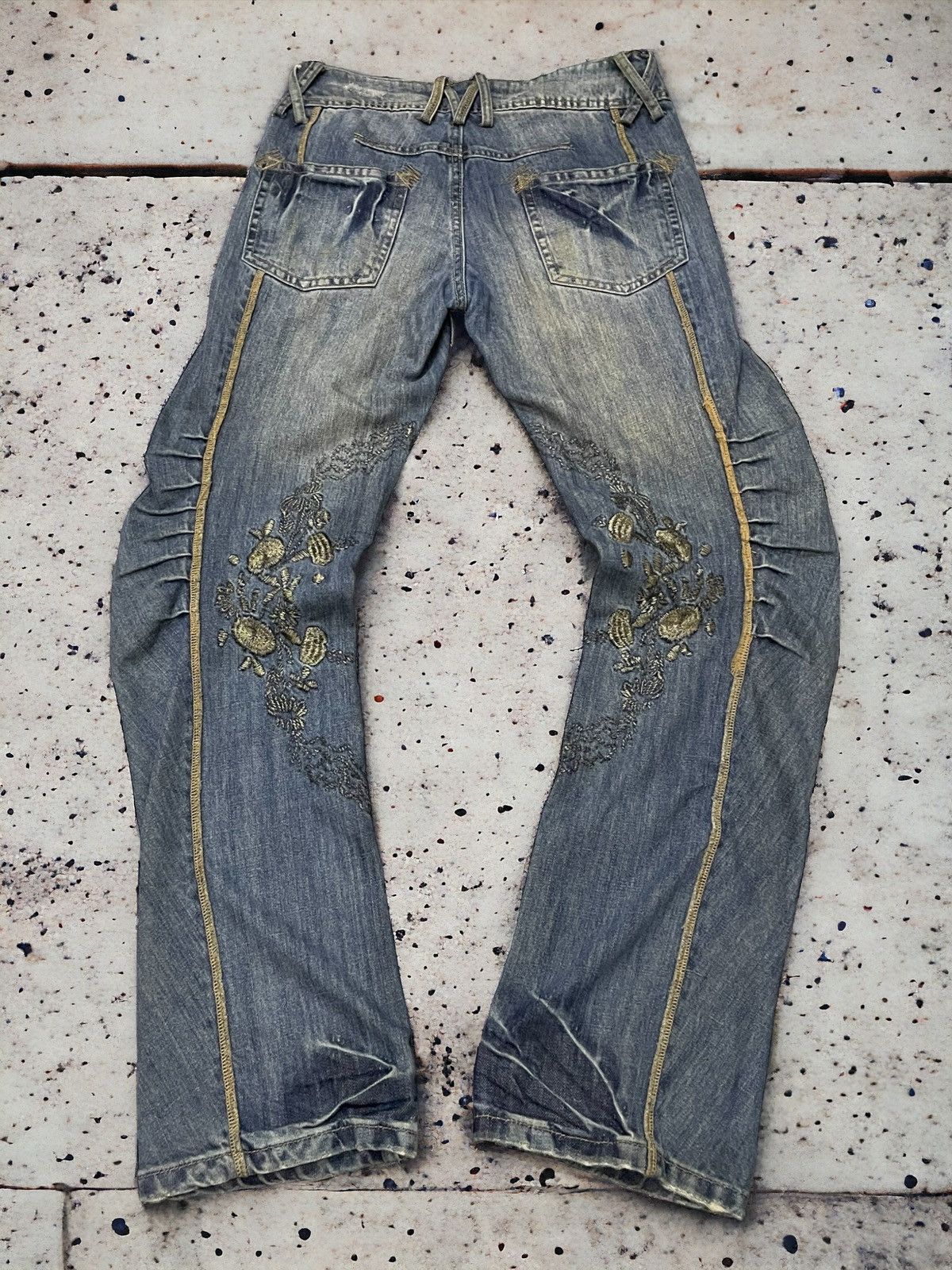 FUSAI × GOSTAR DE FUGA × Japanese Brand JNBY Asymmetrical Curved Seam Embroidered Jeans Size US 29 - 1 Thumbnail