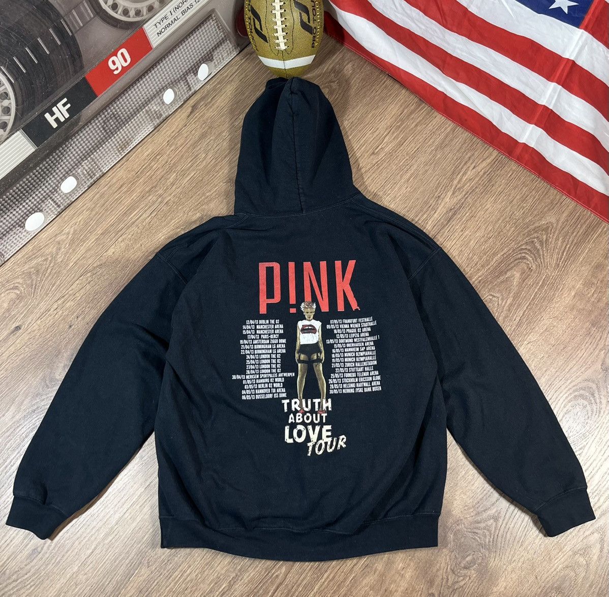Pink Vintage Pink Truth About Love Tour 2013 Hoodie Size US L / EU 52-54 / 3 - 1 Thumbnail