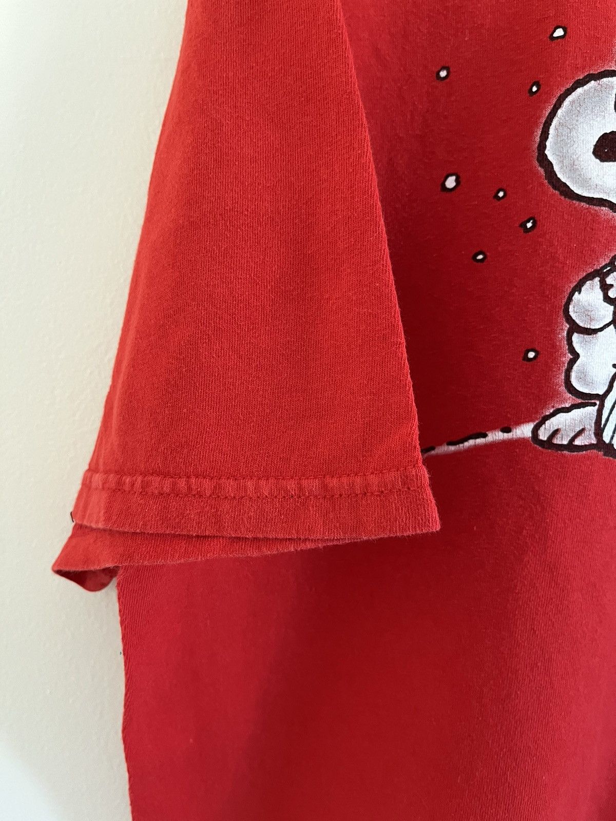 Peanuts Vintage Y2K Peanuts “Chillin’” Christmas T-Shirt Size US XL / EU 56 / 4 - 7 Thumbnail