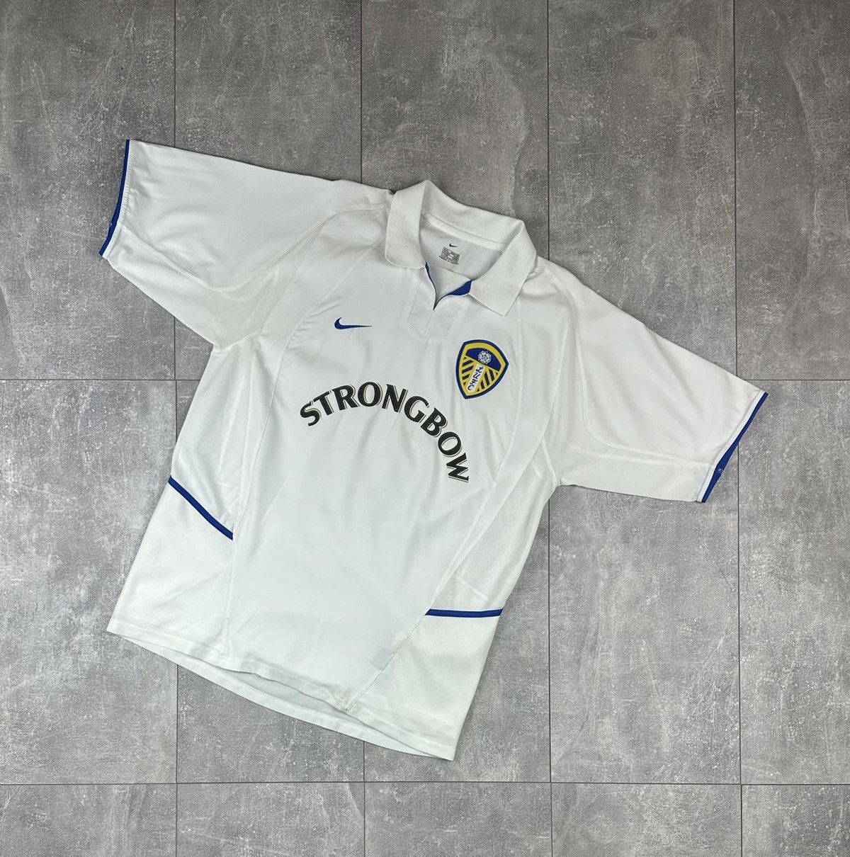 Nike Nike Leeds United 2002/03 Home Soccer Jersey Size US L / EU 52-54 / 3 - 1 Thumbnail