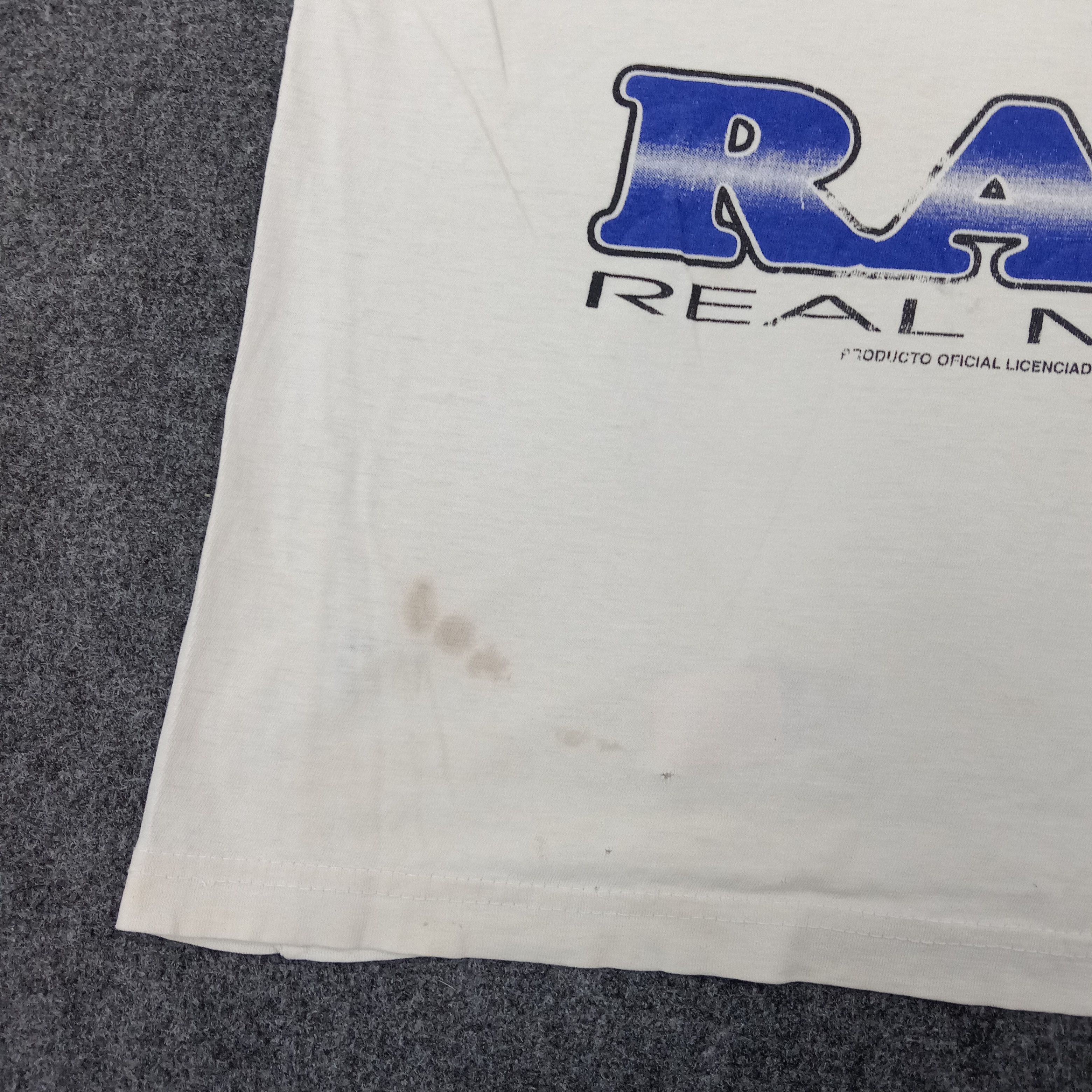 Vintage RAUL Real Madrid Soccer Player Tshirt C267N77 Size US L / EU 52-54 / 3 - 5 Thumbnail
