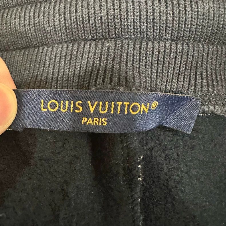 Louis Vuitton Louis Vuitton size m Letter Logo knit drawstring pants Size US 28 / EU 44 - 5 Thumbnail