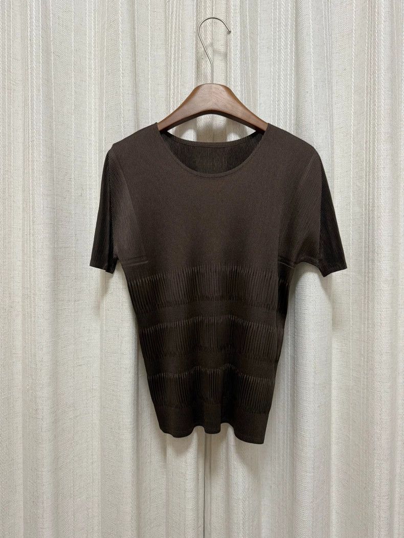 Issey Miyake Issey Miyake size:3 Rich coffee with short sleeves Size M / US 6-8 / IT 42-44 - 1 Thumbnail