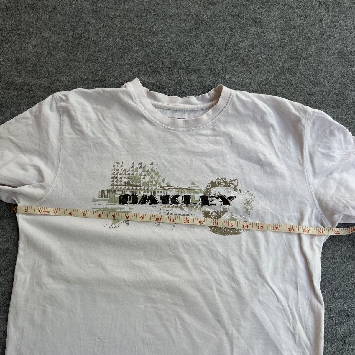 Oakley Vintage Oakley Spell out Tshirt Size US L / EU 52-54 / 3 - 6 Thumbnail