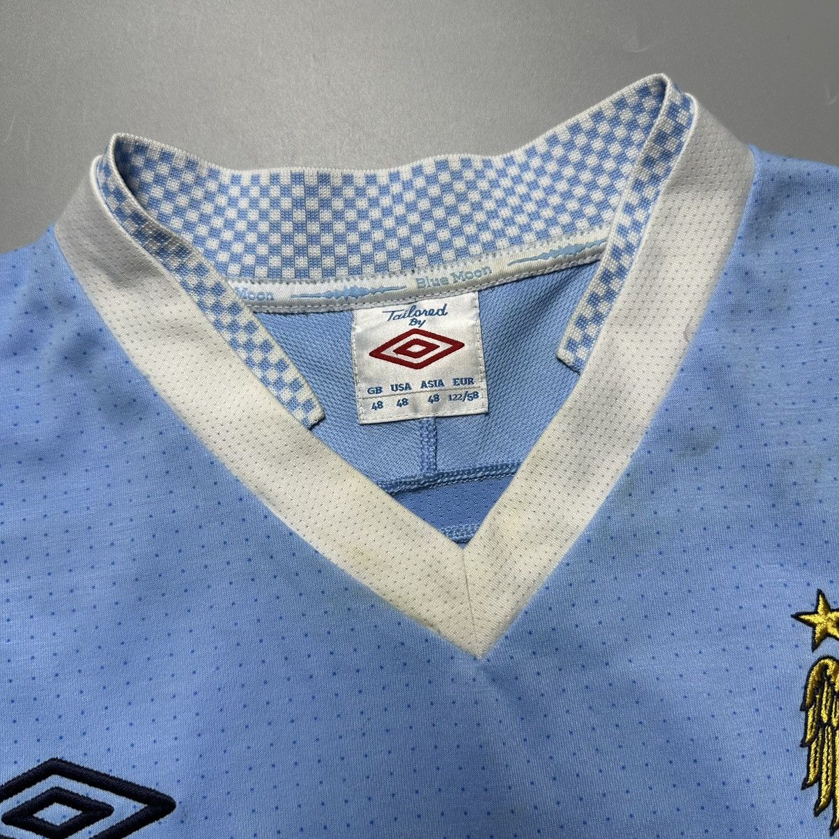Umbro MAN CITY UMBRO 2011/2012 FOOTBALL HOME JERSEY #16 AGUERO Size US XL / EU 56 / 4 - 5 Thumbnail