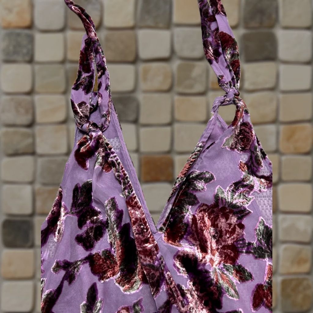 Free People Free People Shirt Womens Medium Purple Floral Velvet Crop Top Size M / US 6-8 / IT 42-44 - 1 Thumbnail