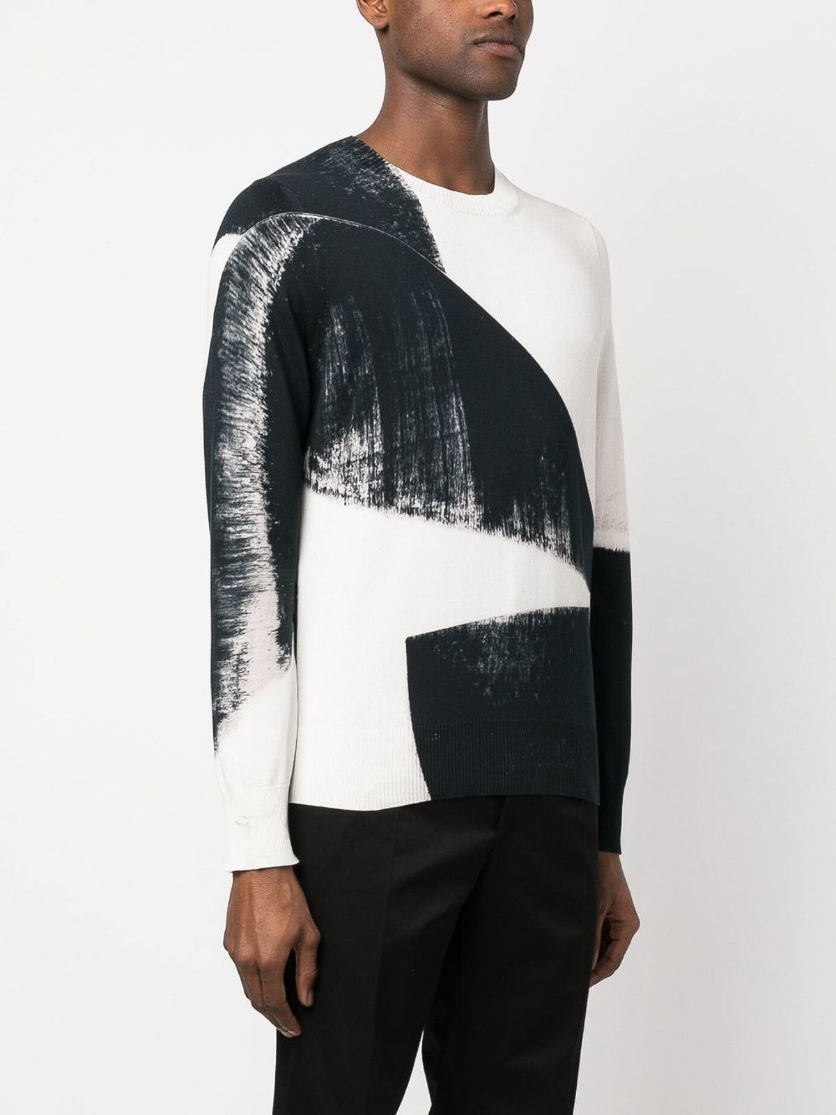 Alexander McQueen o1y0225 Sweater in Black & Ivory Size L / US 10 / IT 46 - 3 Thumbnail