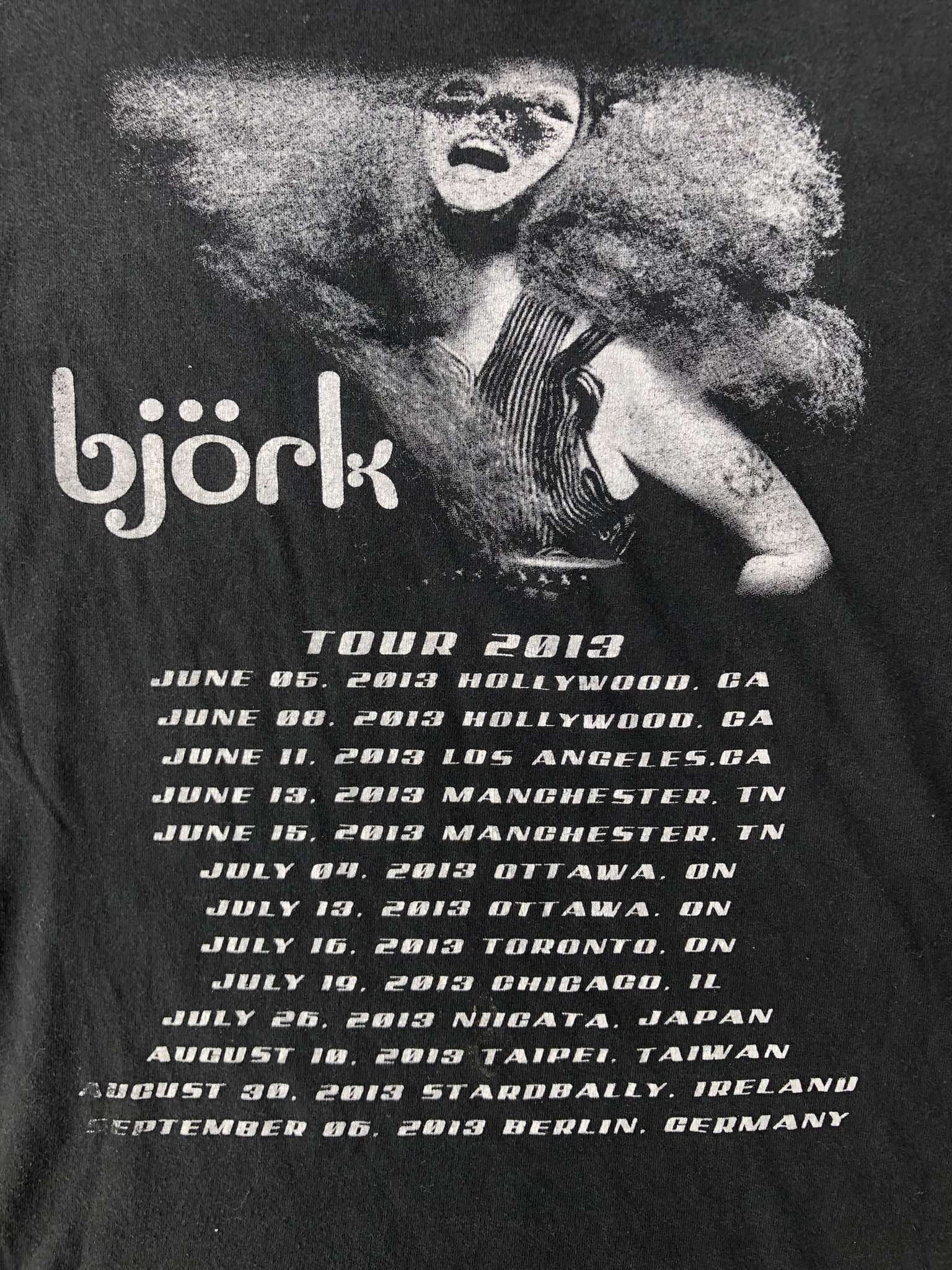 Vintage Bjork Biophiloa tour shirt Size US S / EU 44-46 / 1 - 4 Thumbnail