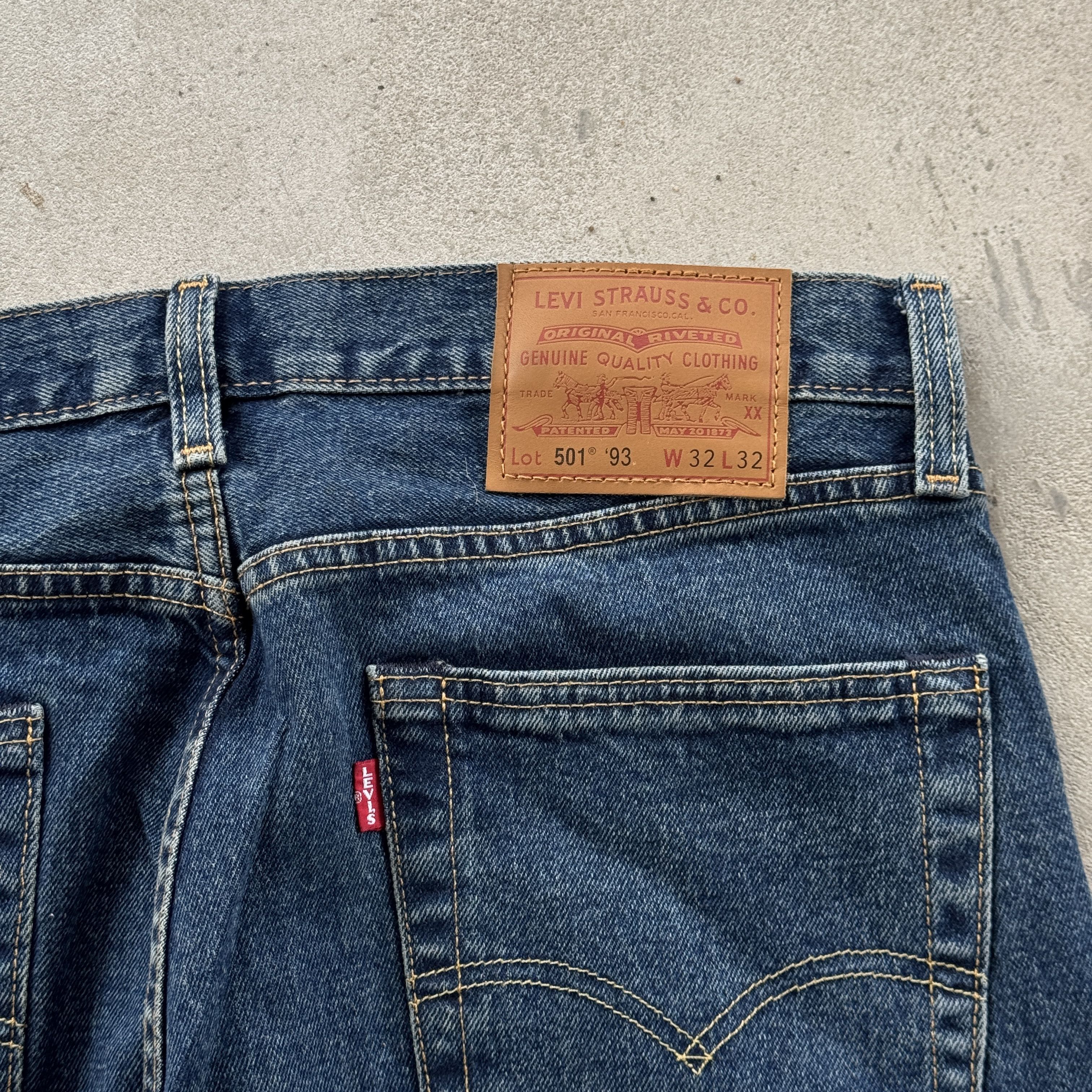 Levi's Levi’s Premium 501 '93 Straight Fit Jeans Dark Wash Size US 32 / EU 48 - 3 Thumbnail