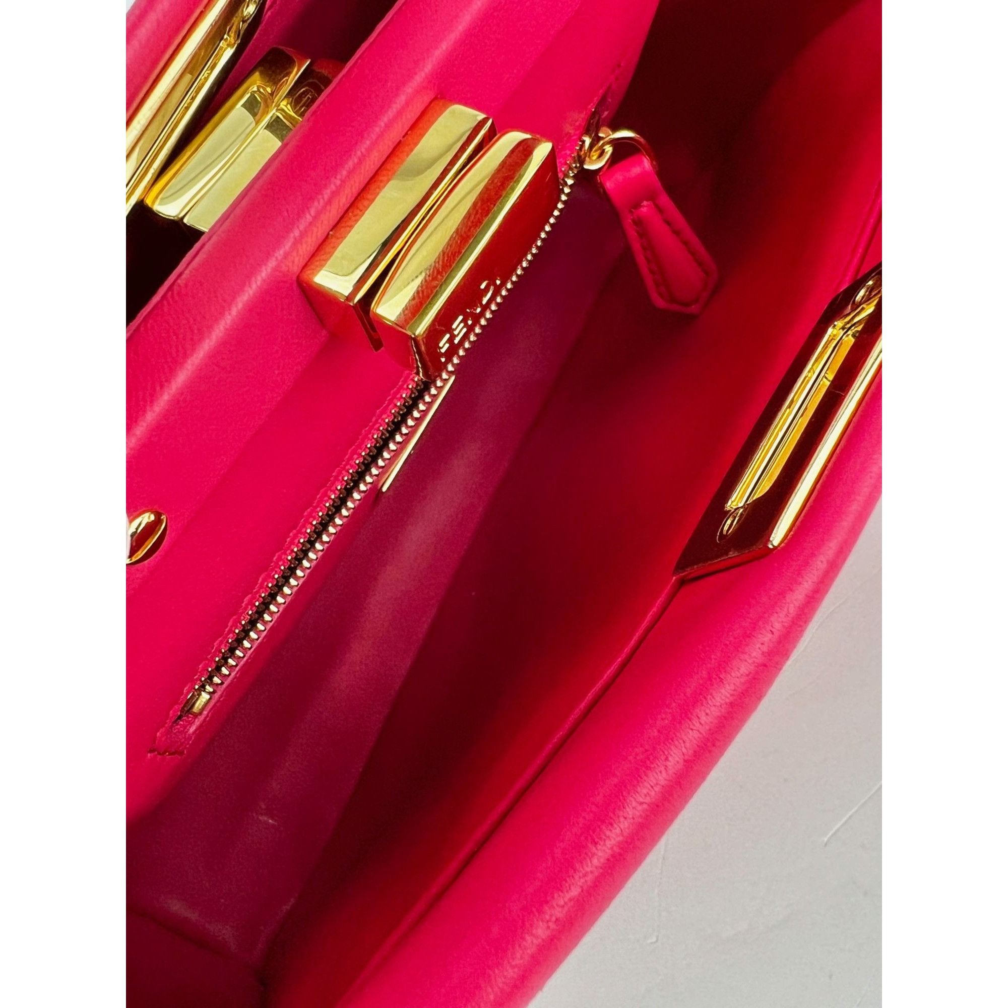 Fendi Fendi Mini Peekaboo Pink Leather Hand Shoulder Bag Size ONE SIZE - 11 Thumbnail
