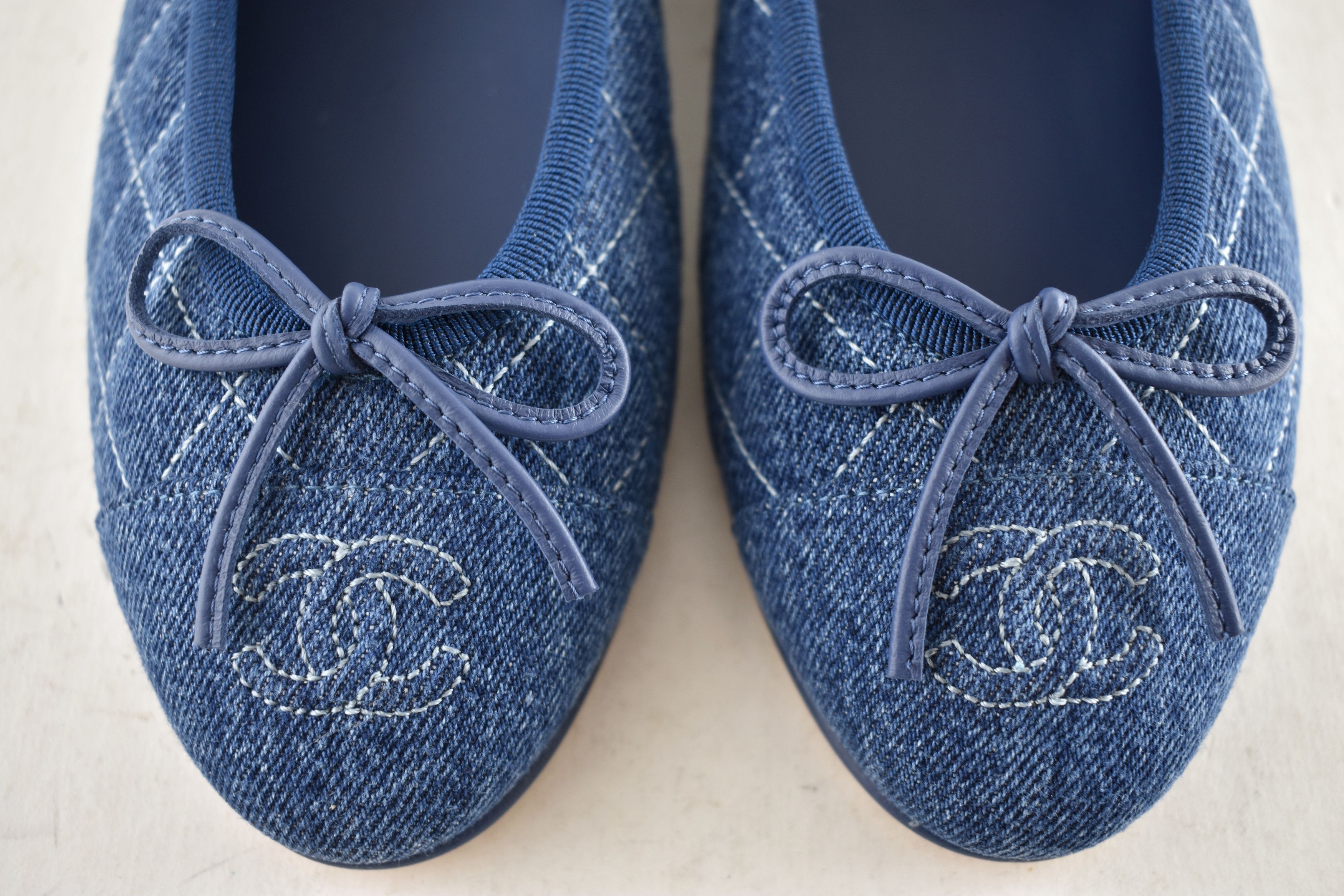 Chanel Chanel 26P Denim Quilted CC Logo Ballet Ballerina Flat 41.5 Size US 11.5 / IT 41.5 - 9 Thumbnail