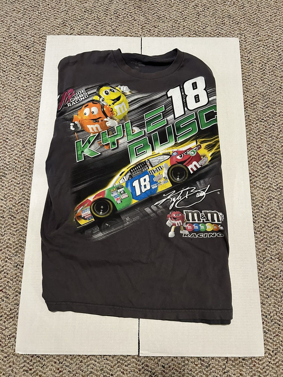 NASCAR × Vintage Kyle Busch 2017 M&Ms tee Size US XXL / EU 58 / 5 - 1 Thumbnail