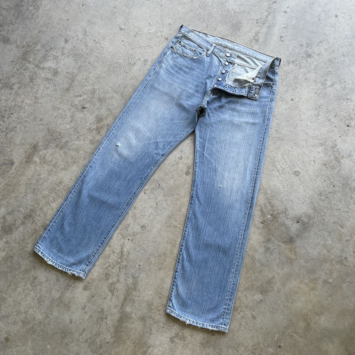 Levi's Vintage Levi’s 501 Faded ButtonFly Jeans Lightwashed Pants Size US 34 / EU 50 - 2 Thumbnail