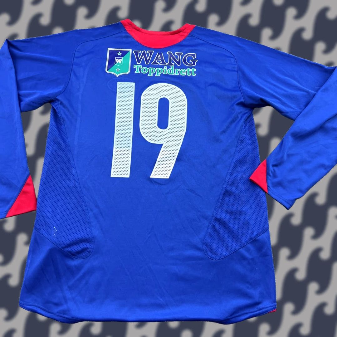 Nike Nike Valerenga 2006-2007 Home Football Jersey Mens Medium Blue T-Shirt Athletic Moisture Wicking Quick Dry Vintage Player Issue Exhibition Mens Size US M / EU 48-50 / 2 - 1 Thumbnail