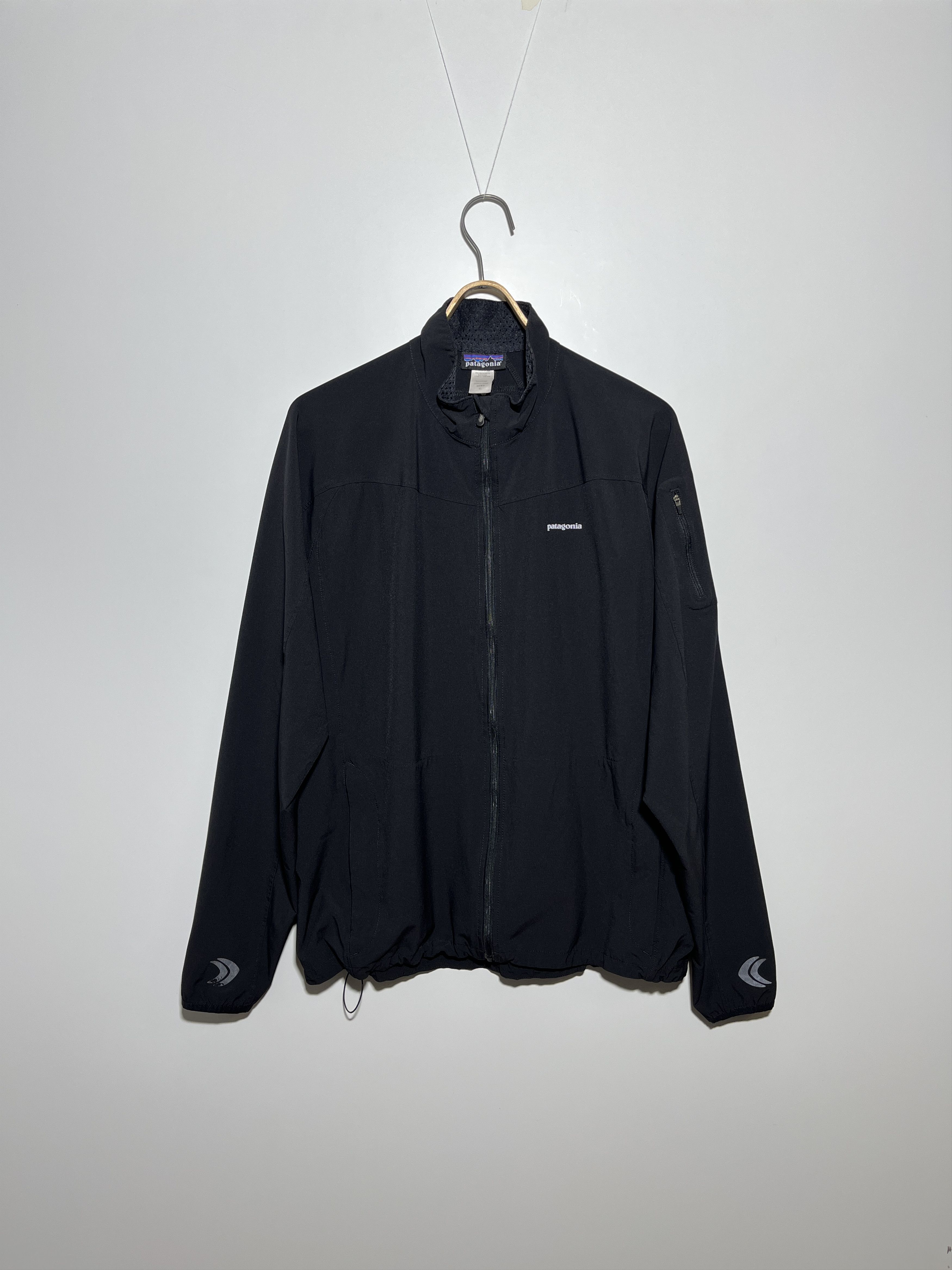 Patagonia Patagonia Reflective Logos Black Lightweight Running Jacket Size US XL / EU 56 / 4 - 3 Thumbnail