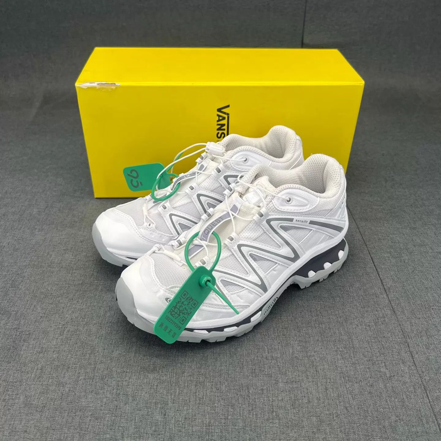 Salomon Salomon xt-quest white 36.5 99new box Size US 6 / IT 36 - 1 Thumbnail