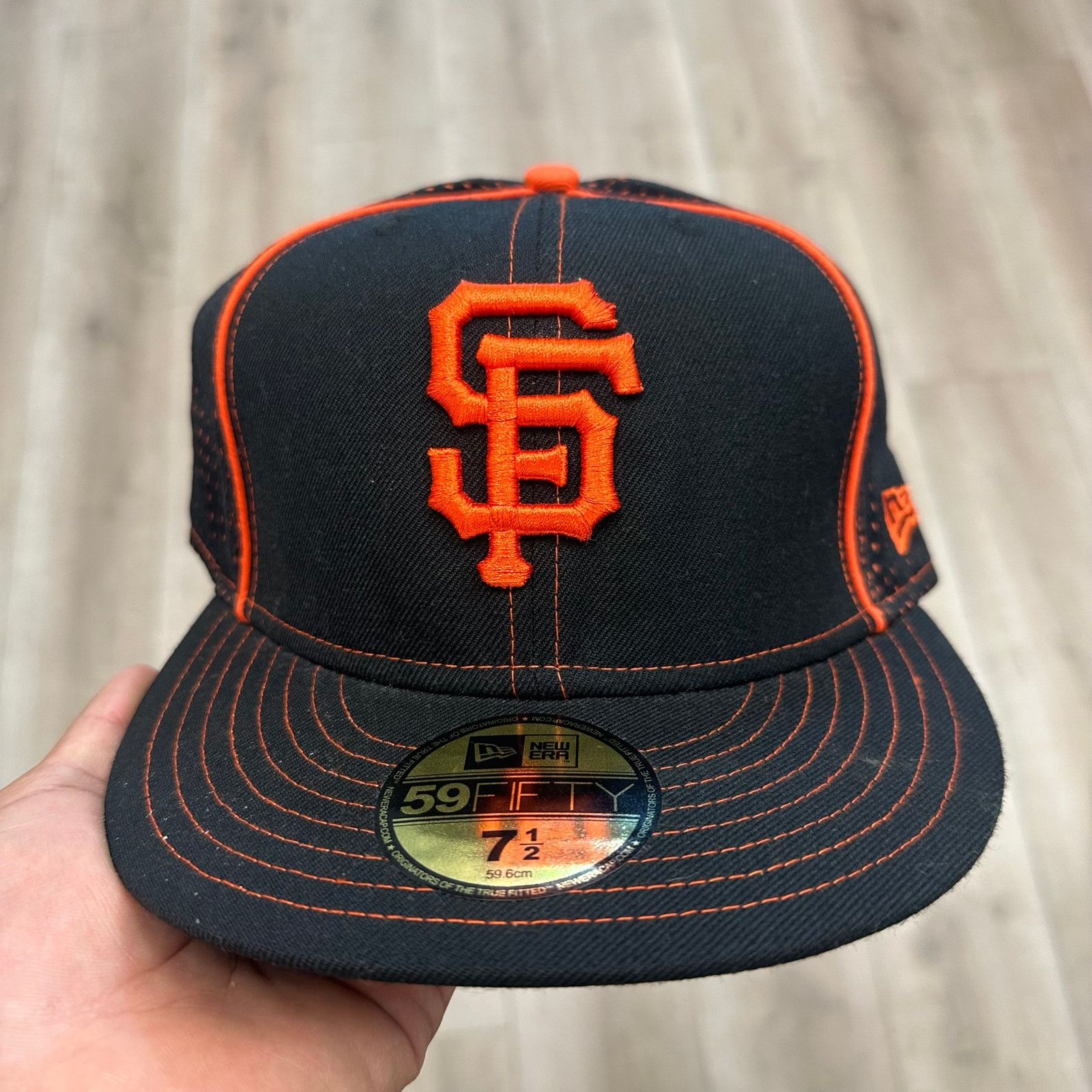 New Era San Francisco SF Giants CONTRAST BP-MESH Fitted Hat sz 7 1/2 Size ONE SIZE - 2 Thumbnail