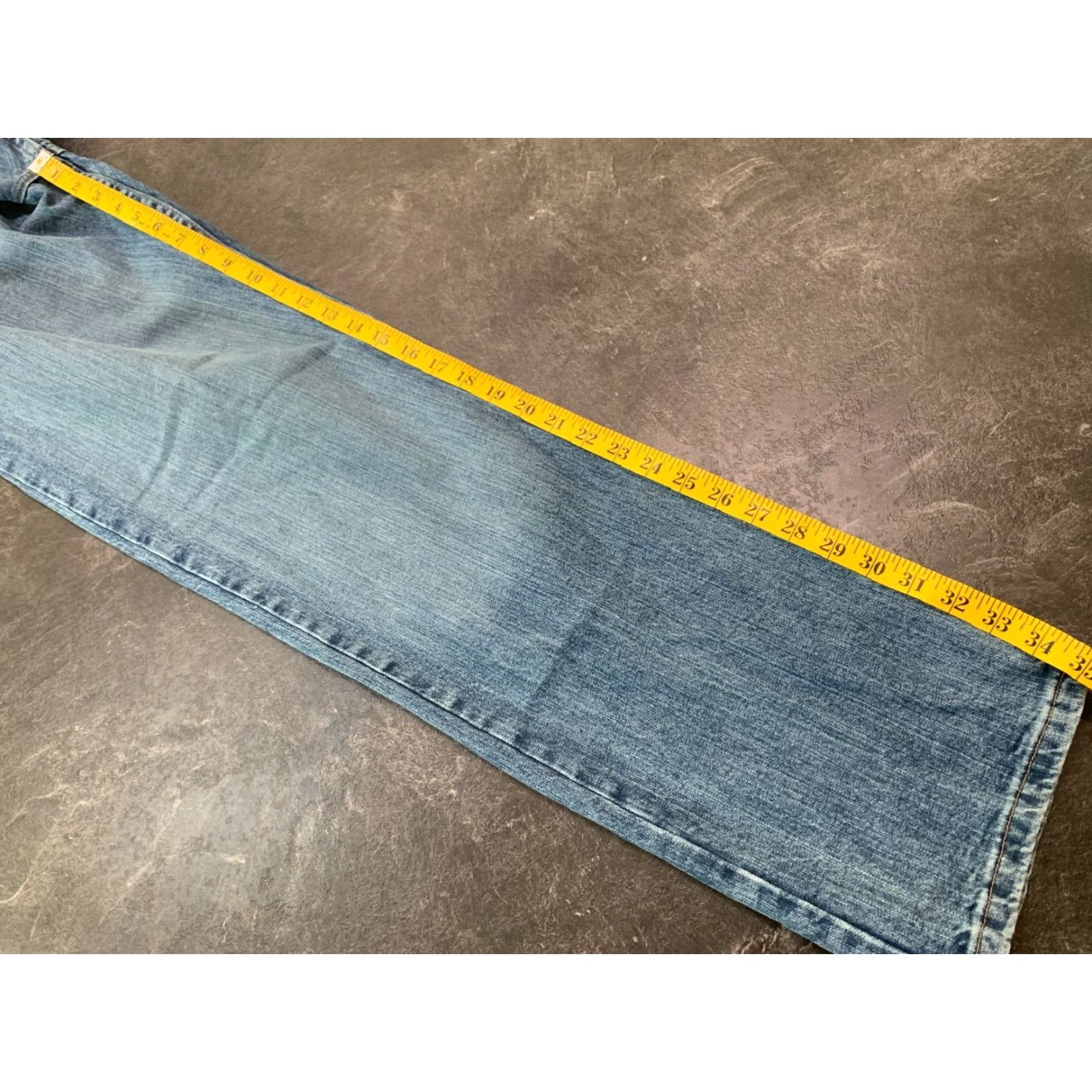 Wrangler Wrangler Jeans 936 Regular Fit Straight Leg Medium Wash Blue Men's 36x34 Size US 36 / EU 52 - 5 Thumbnail
