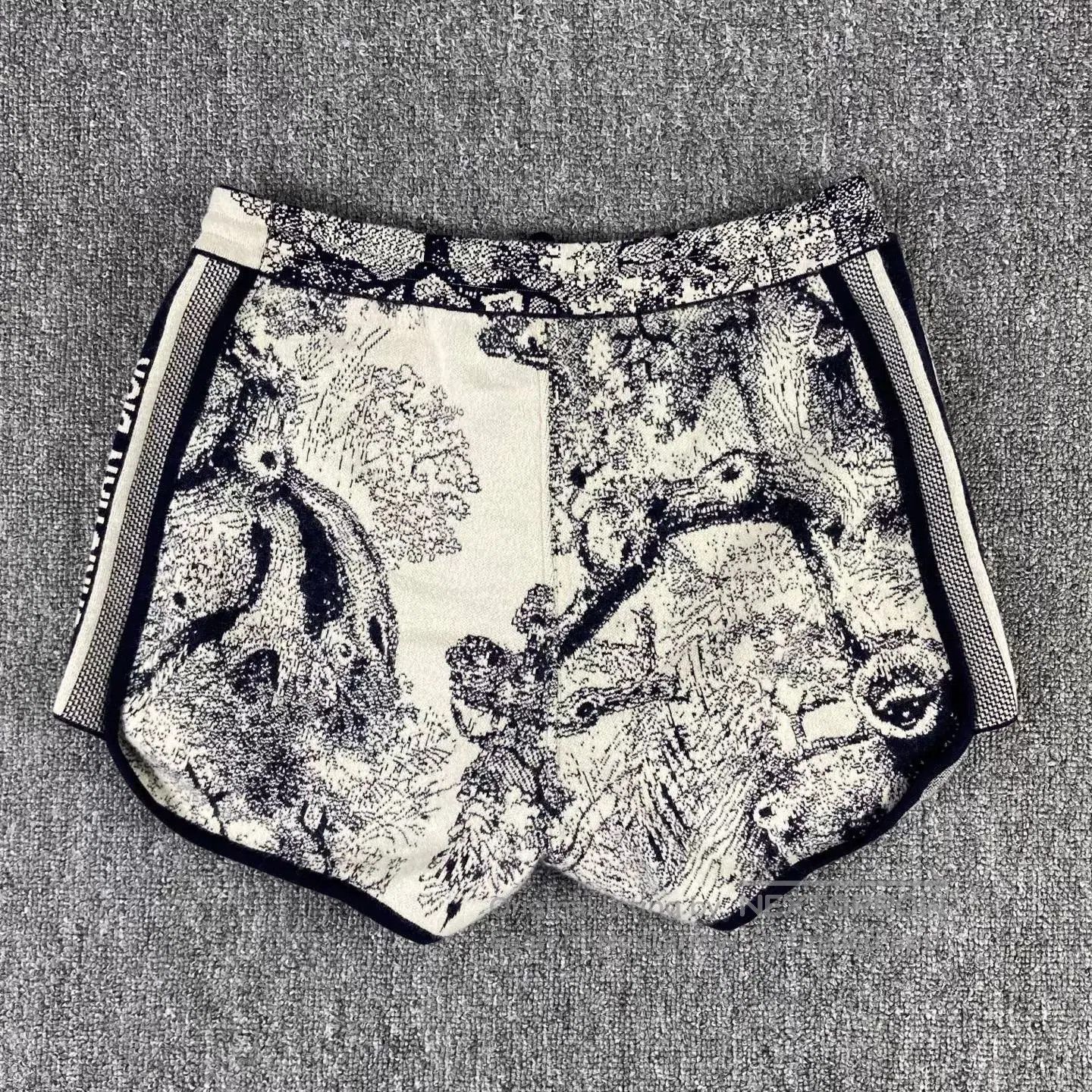 Dior dior jungle logo cashmere shorts. Size US 32 / EU 48 - 2 Thumbnail