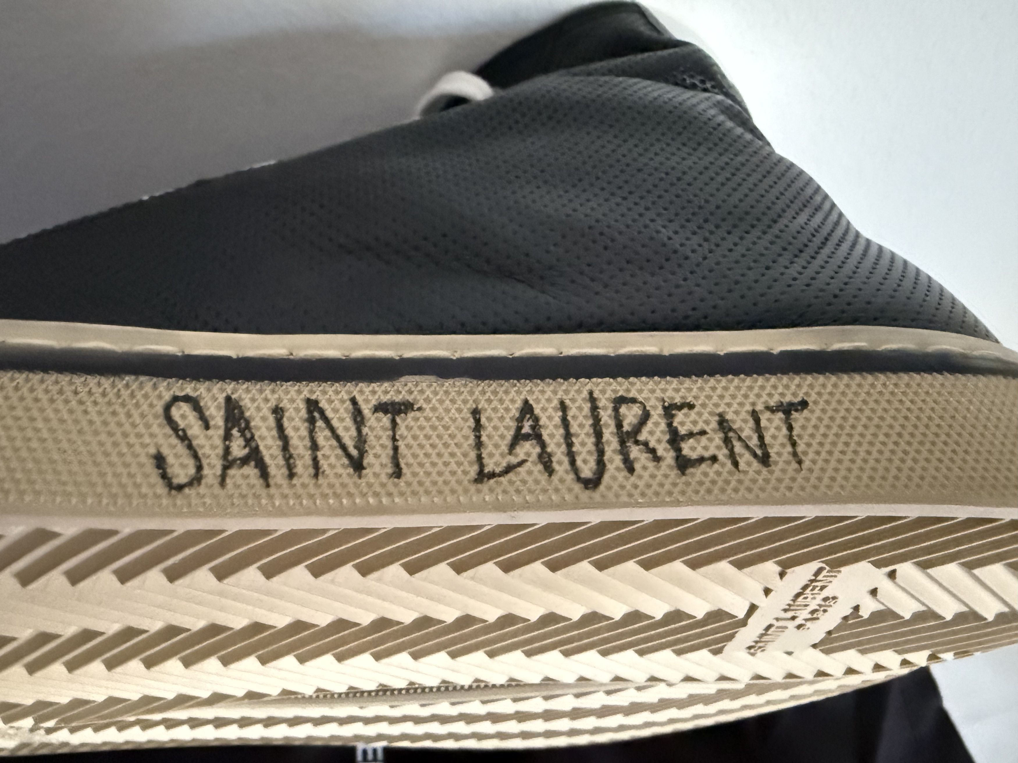 Saint Laurent Paris Saint Laurent Malibu Sneakers Size US 10 / EU 43 - 14 Thumbnail