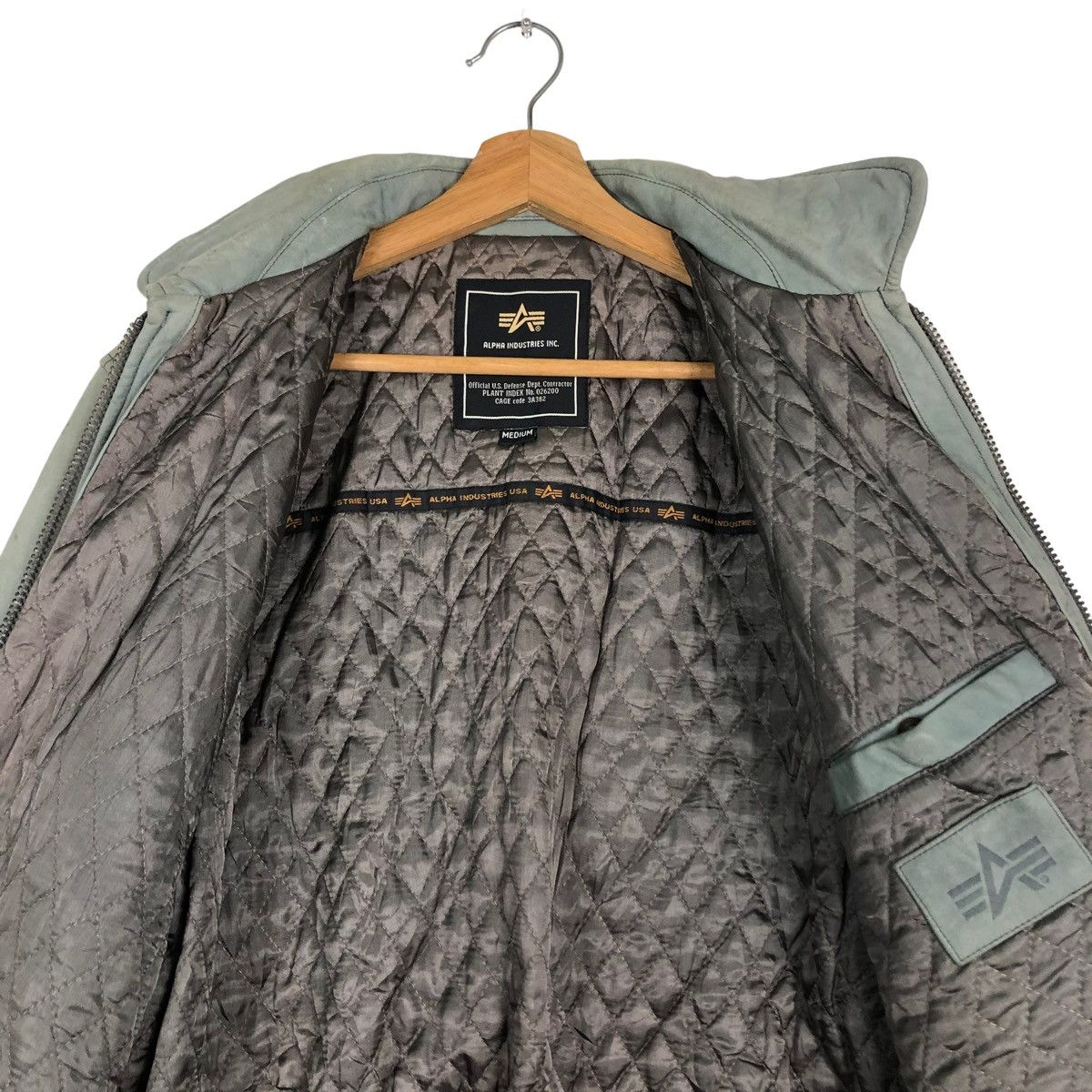 Alpha Industries 🔥VINTAGE GENUINE LEATHER COWHIDE BOMBER JACKET FLY USA Size US M / EU 48-50 / 2 - 14 Thumbnail
