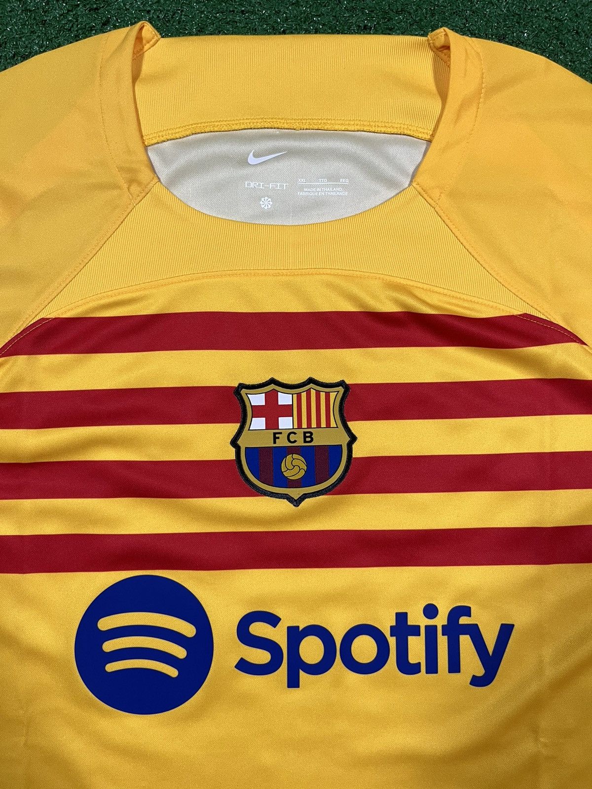 Nike 2023/2024 FC BARCELONA FOURTH JERSEY Size US XXL / EU 58 / 5 - 2 Thumbnail