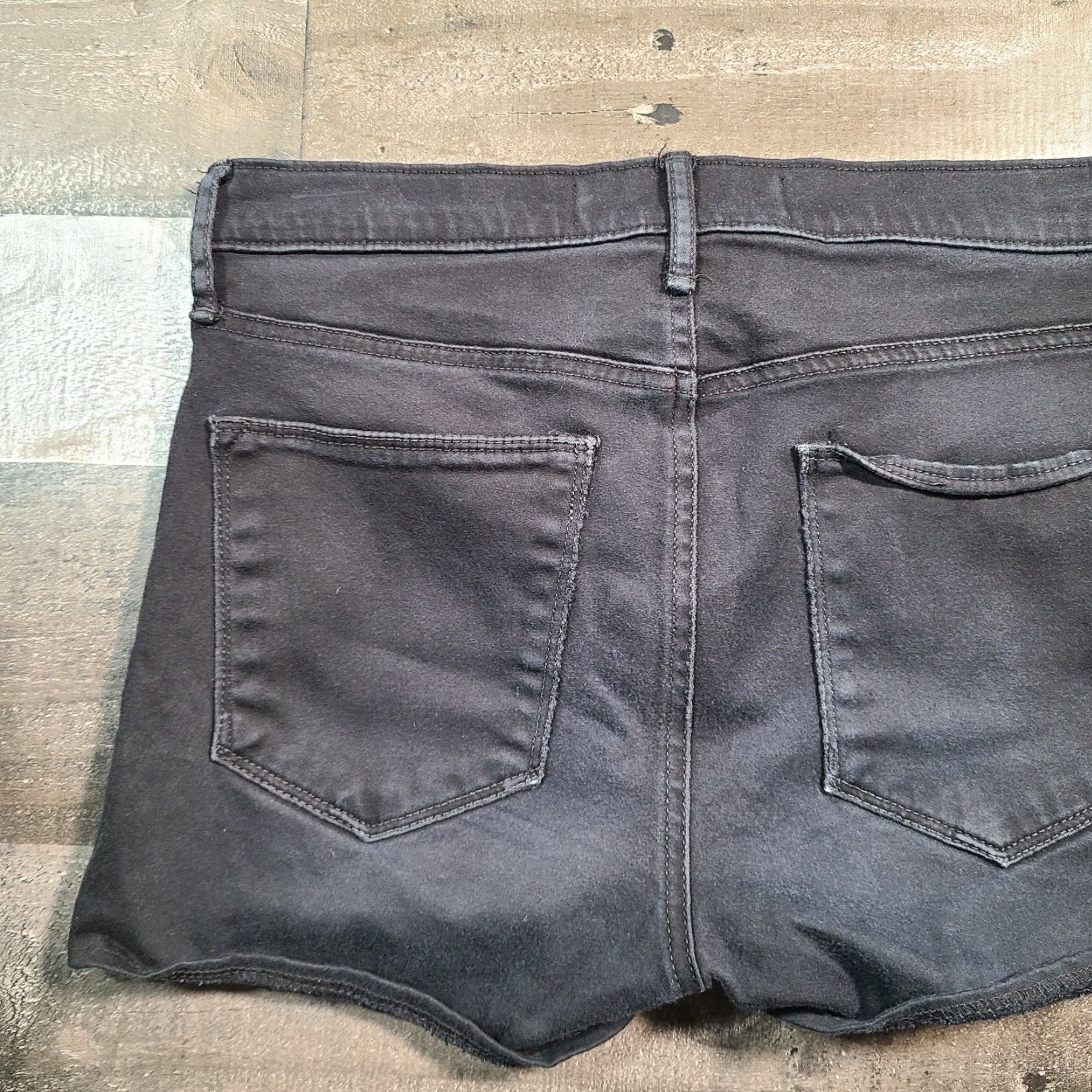 Gap Gap Shorts Womens 27R Black Denim Mid Rise Zip Closure 5-Pocket Casual Summer 1969 Brand Gap Mens? Size 27" / US 4 / IT 40 - 7 Thumbnail
