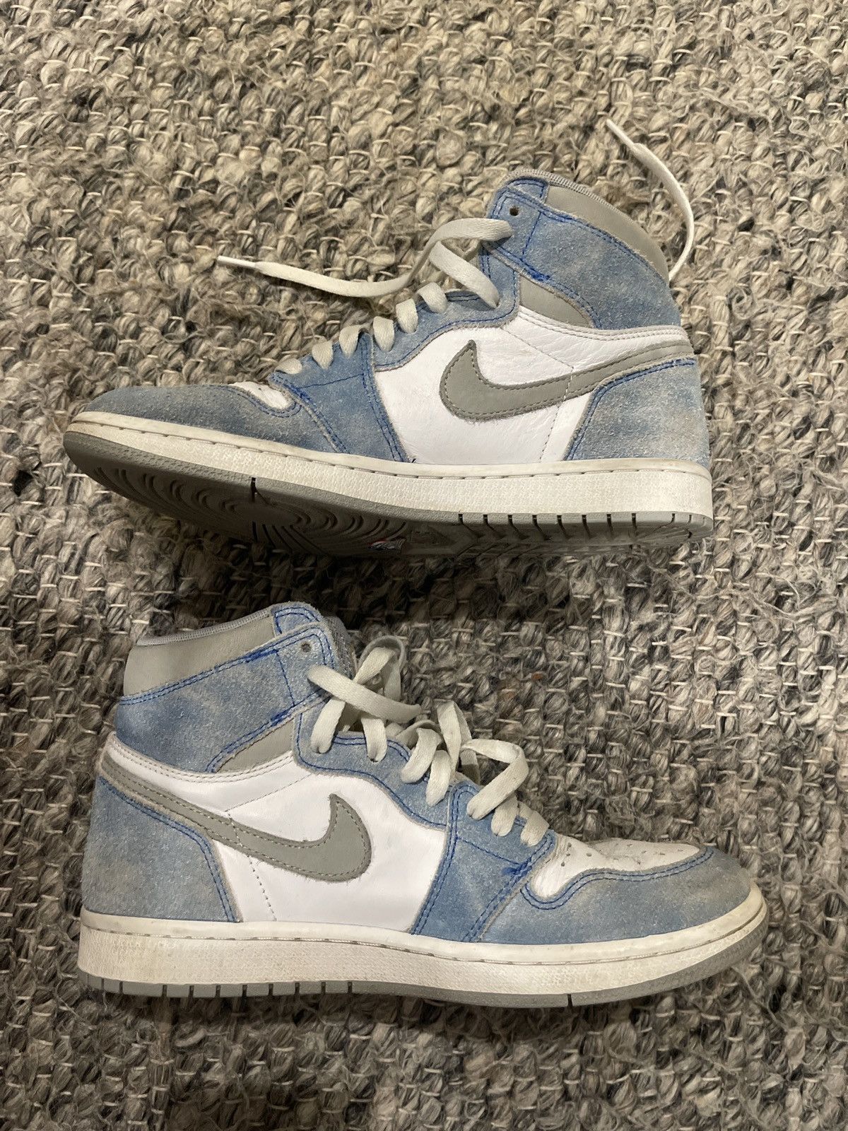 Jordan Brand × Nike Air Jordan One High Hyper Royal Size US 8 / EU 41 - 2 Thumbnail