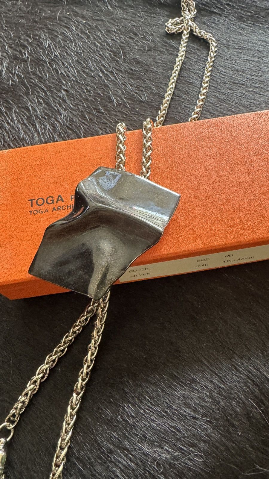 Toga Pulla Toga Pulla Metal motif loop necktie necklace Size ONE SIZE - 3 Thumbnail